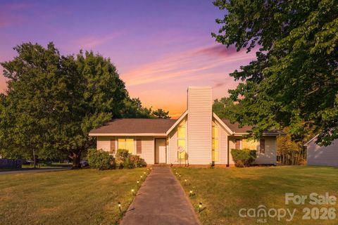 Photo of 2530 Dion Avenue, Charlotte, NC 28212 (MLS # 4369254)