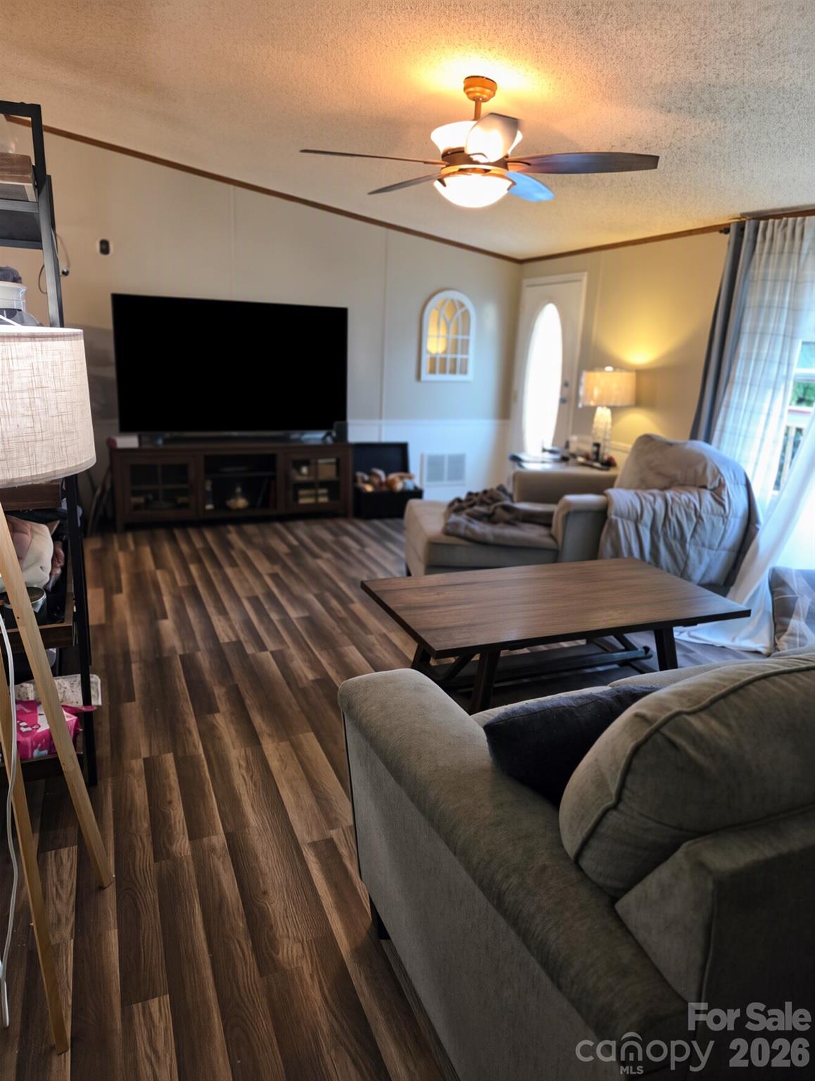 2524 Cabelos Drive