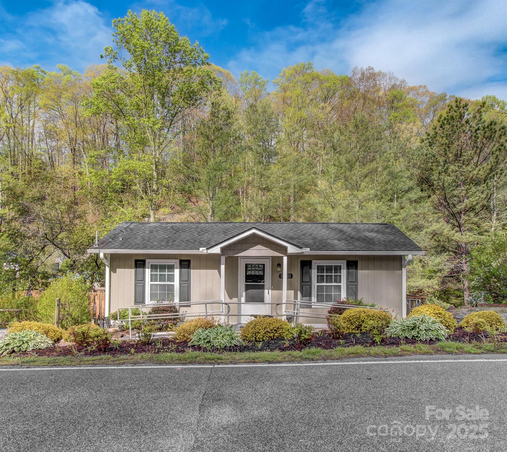 5221 Gerton Highway