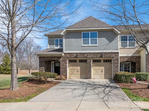 8418 Loxton Circle Charlotte NC 28214
