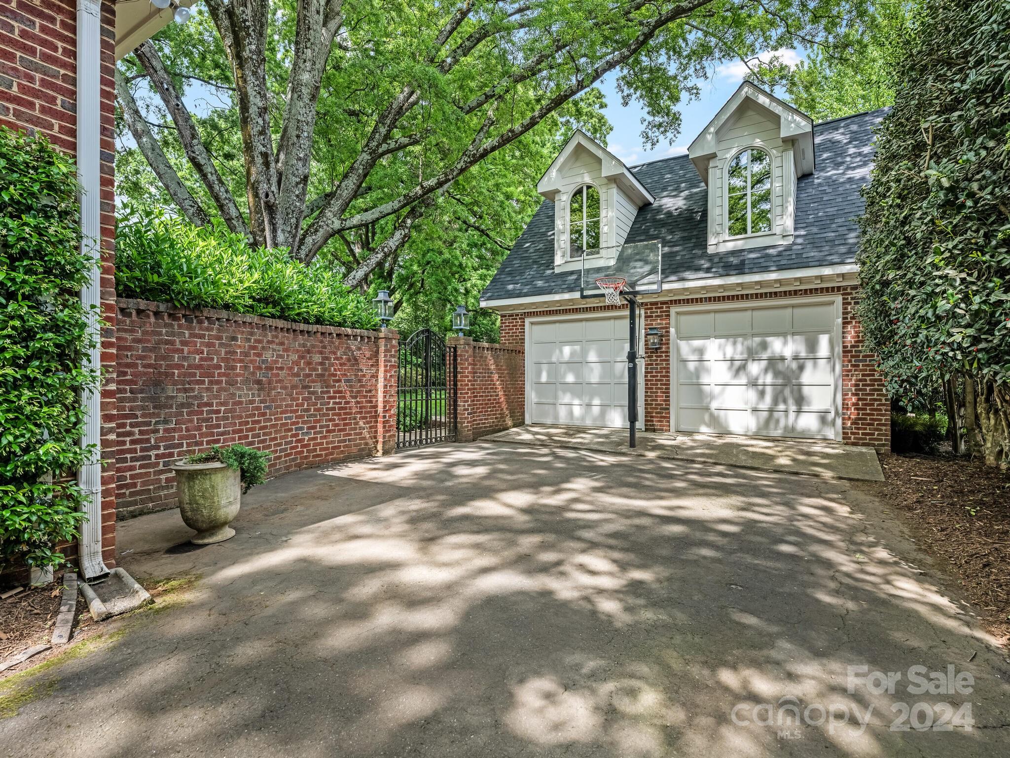 Myers Park - Residential