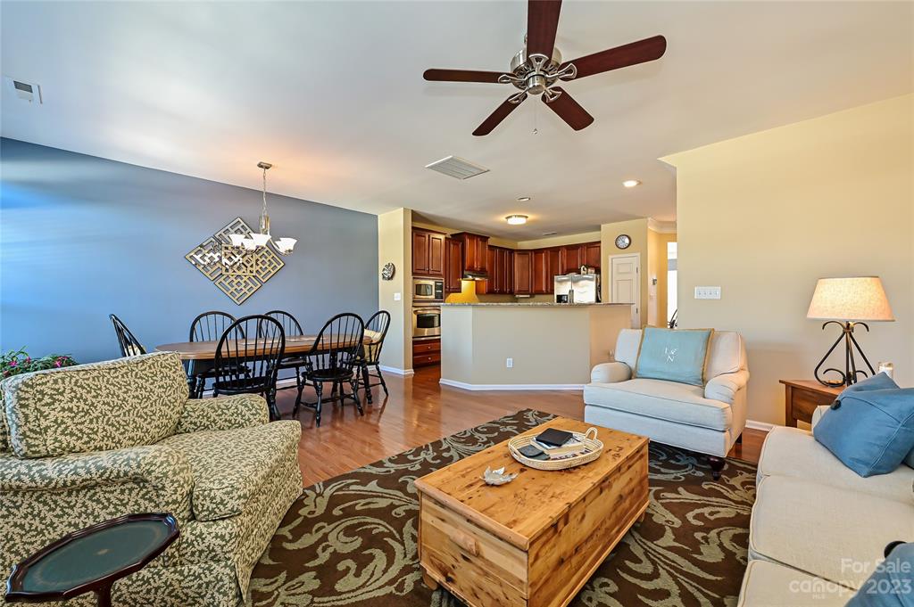 Lake Norman Cove at Jetton - Residential