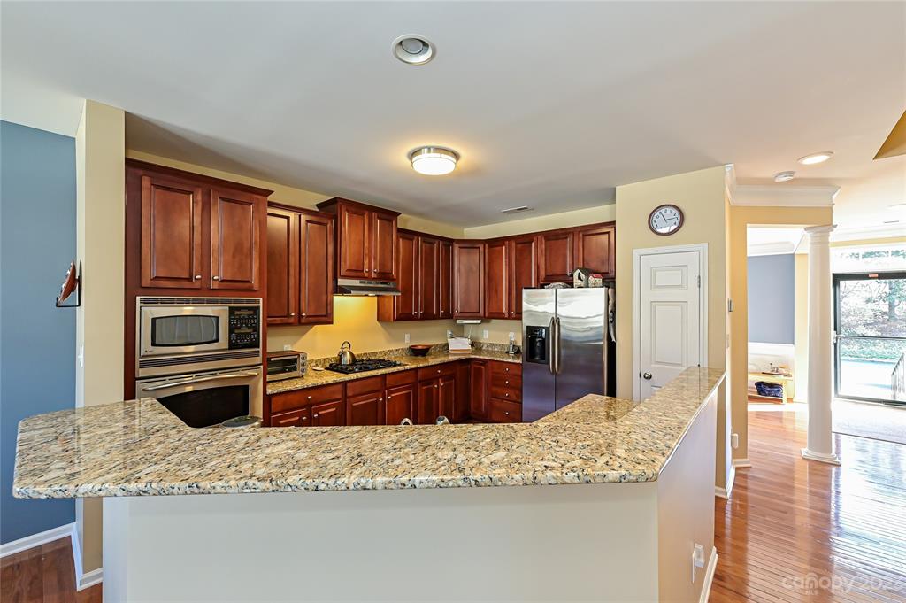 Lake Norman Cove at Jetton - Residential