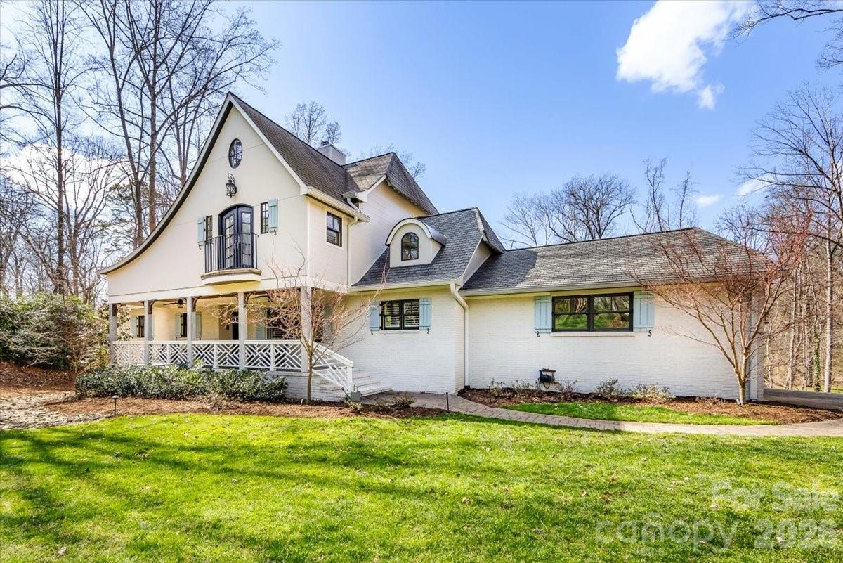 1010 River Oaks Lane