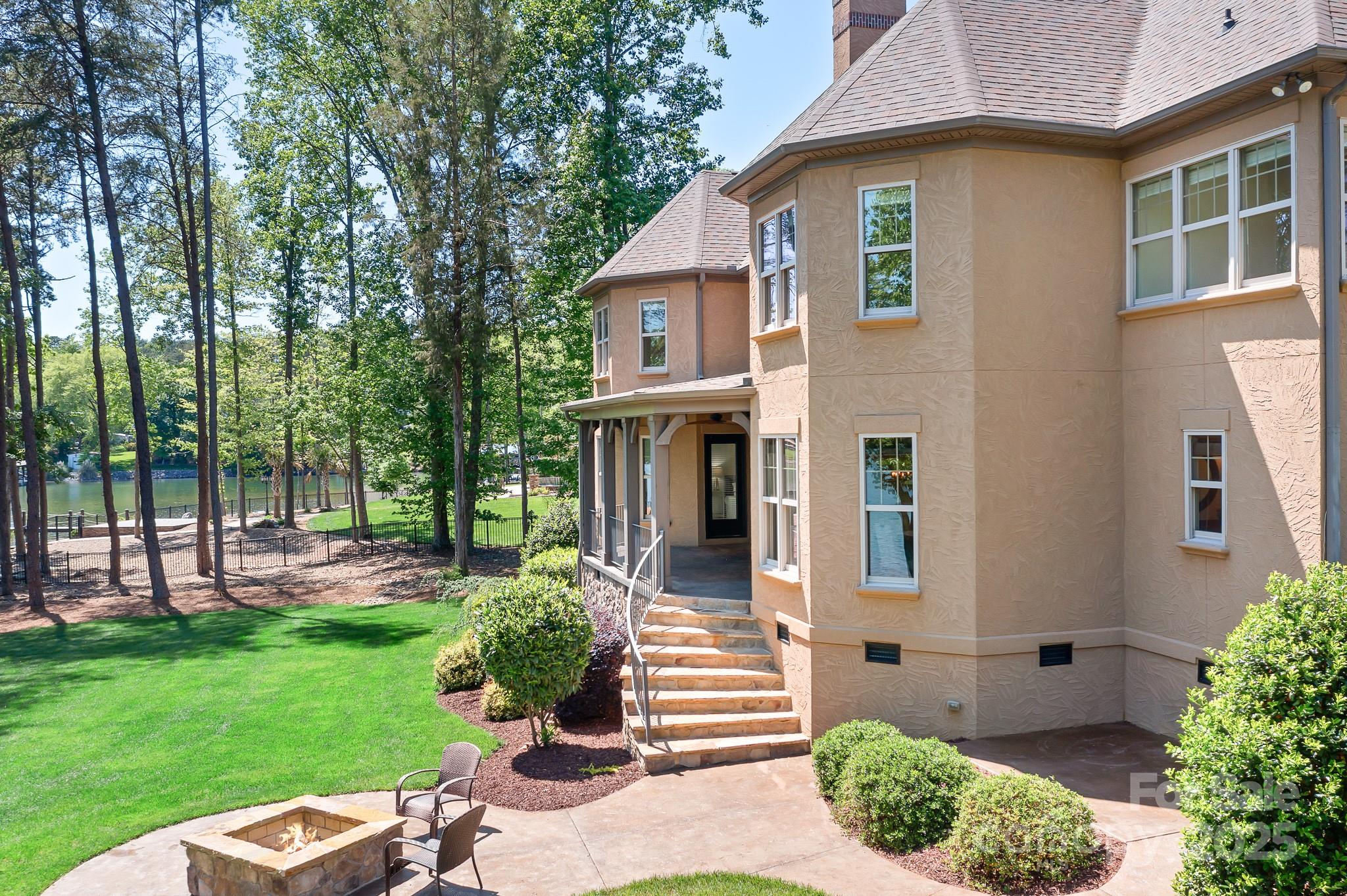 Falls Cove - Residential