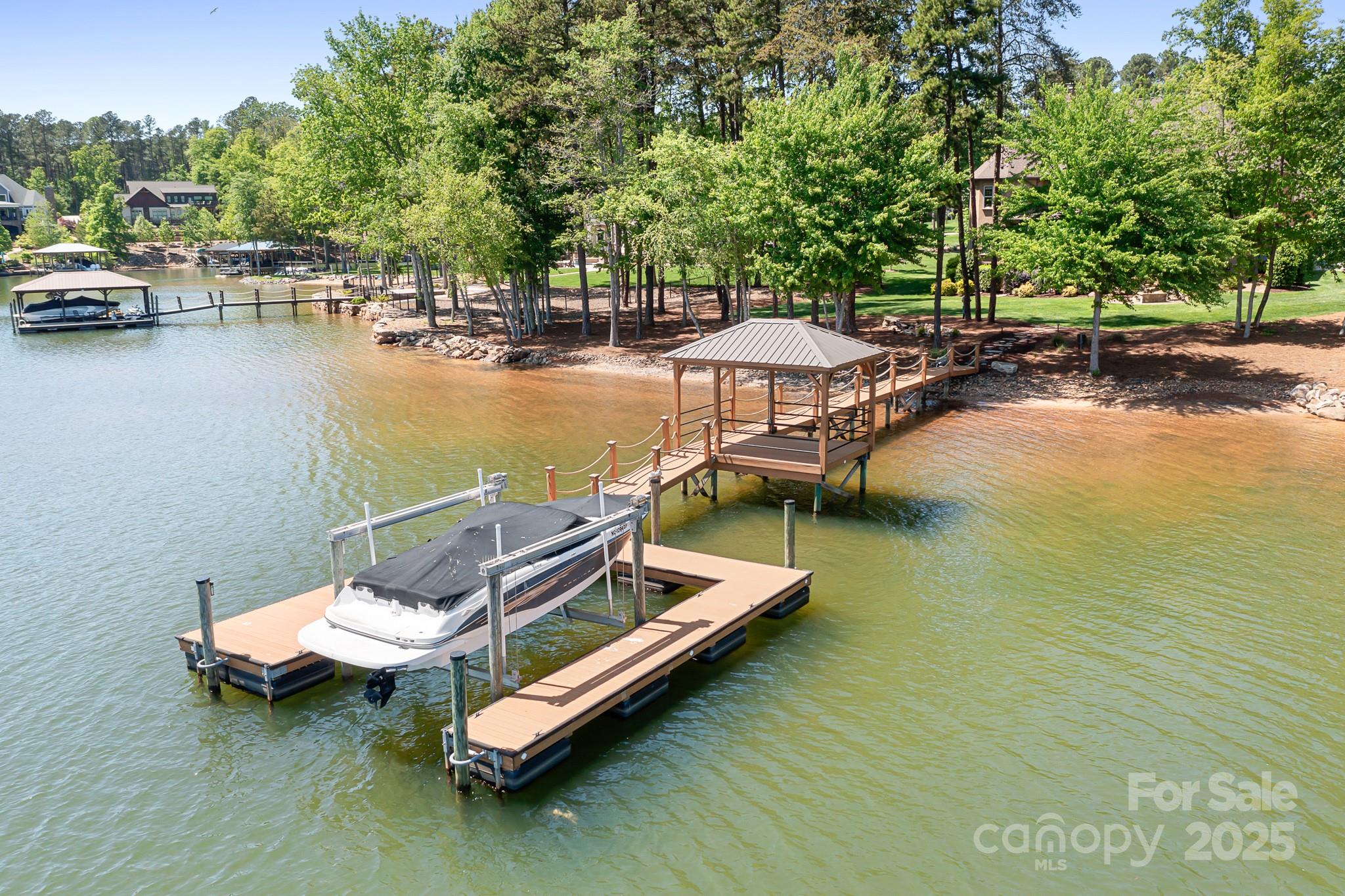 Falls Cove - Residential