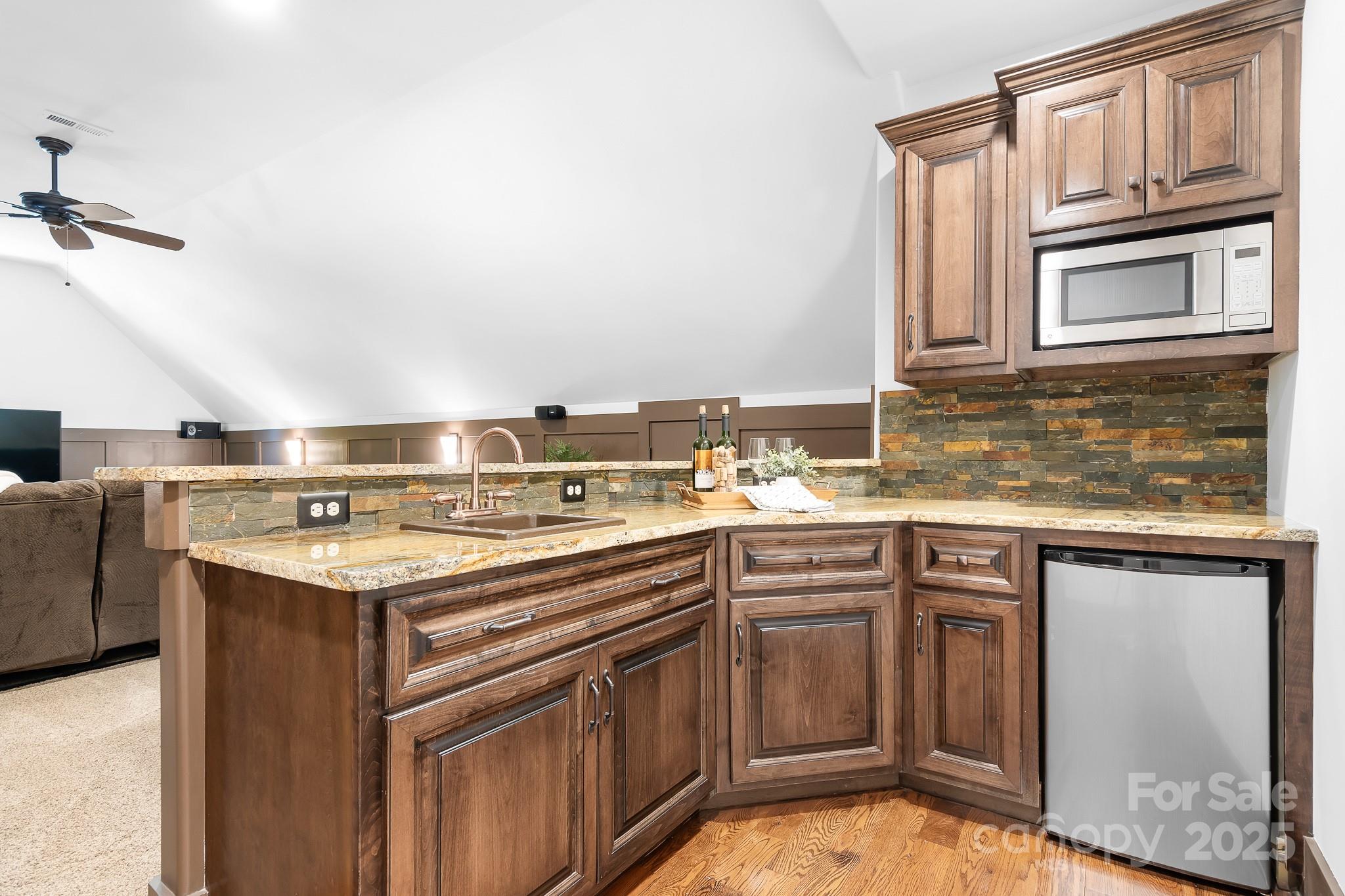 Falls Cove - Residential