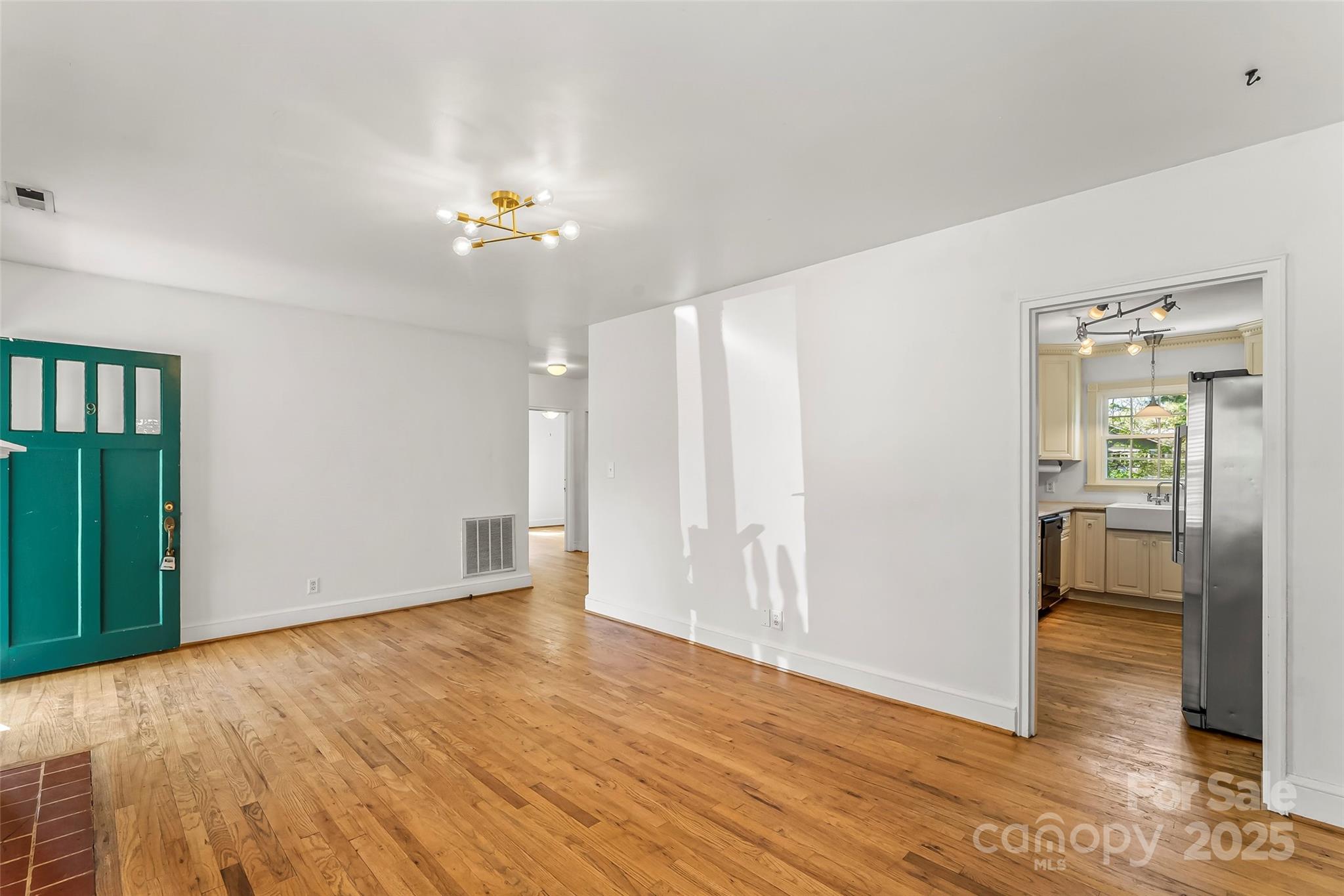 9 Canterbury Road