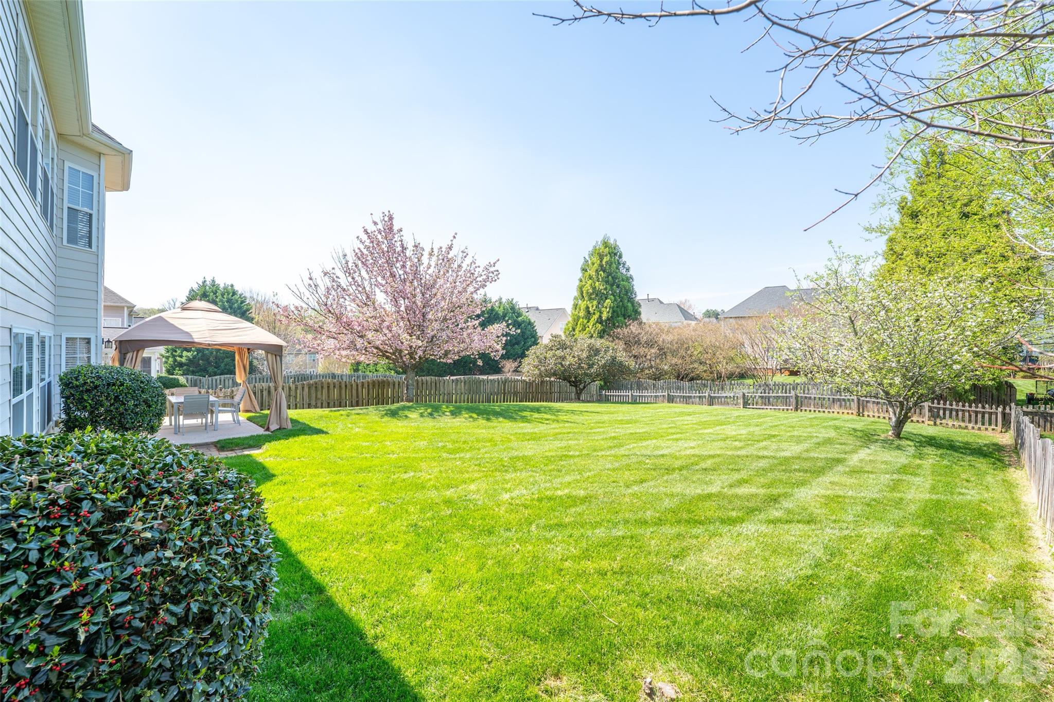 Winding Walk - Residential