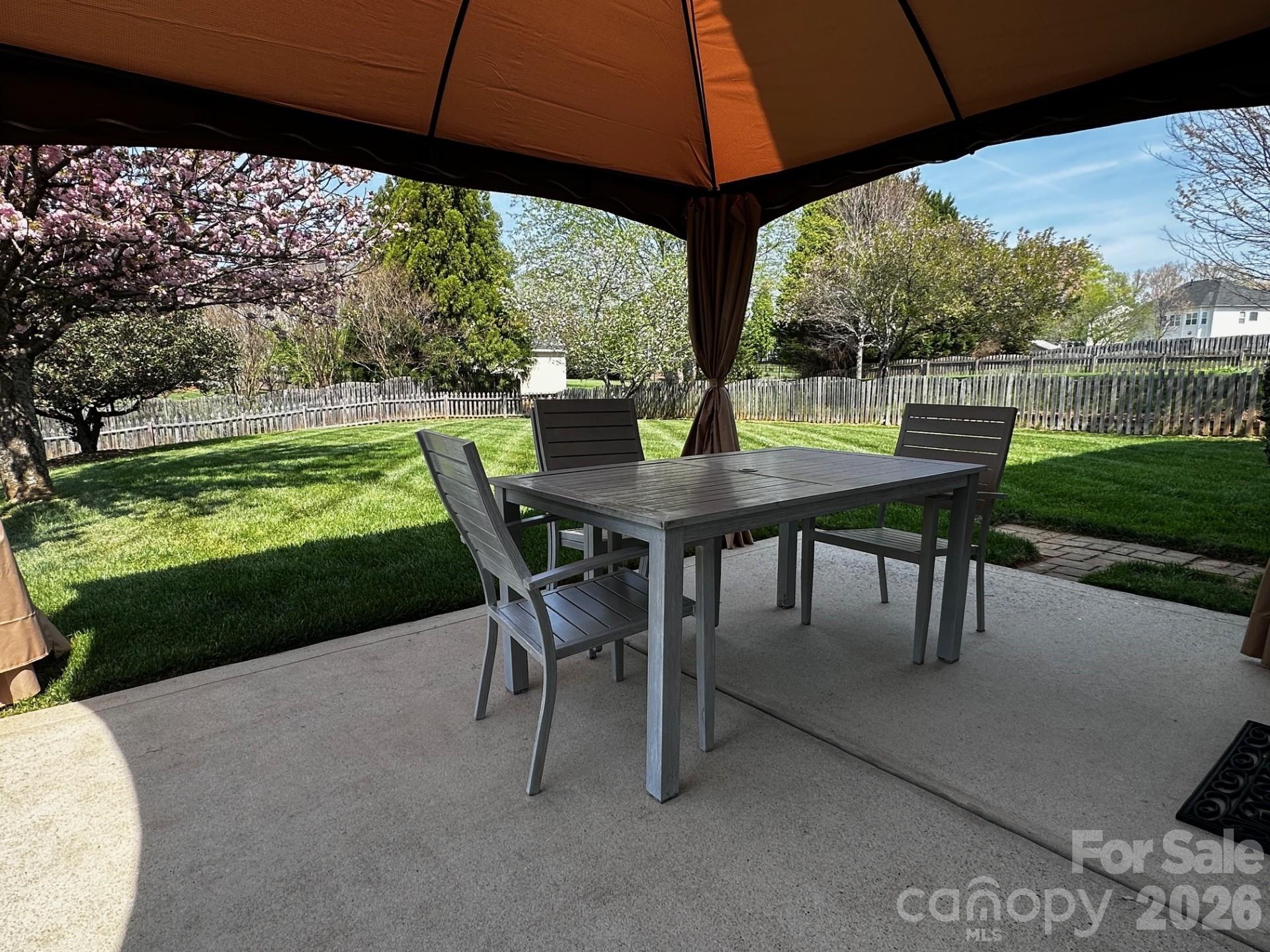 Winding Walk - Residential