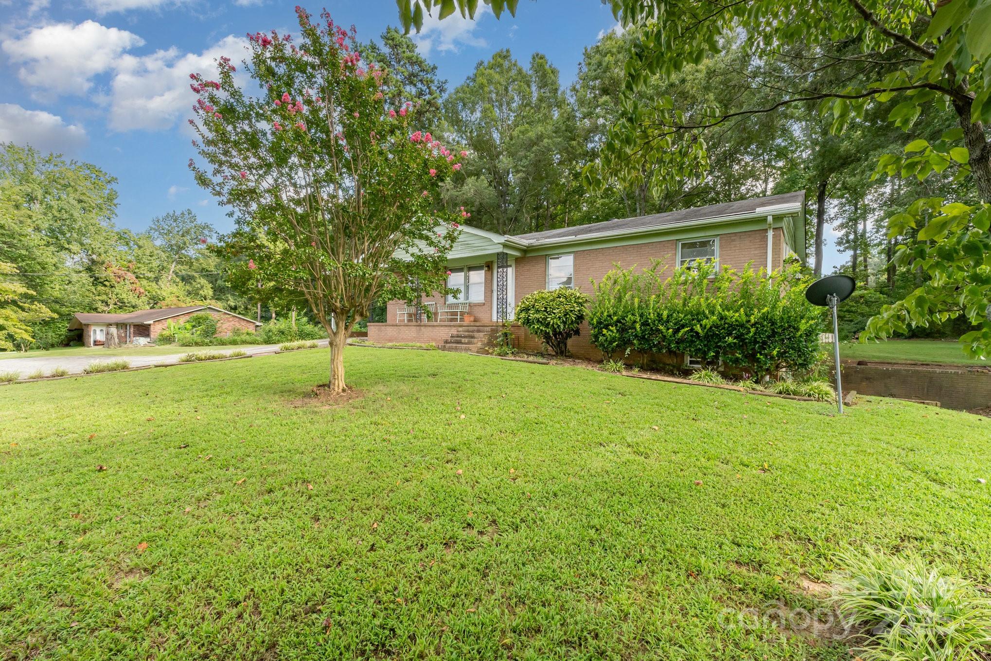 7335 Davidson Highway