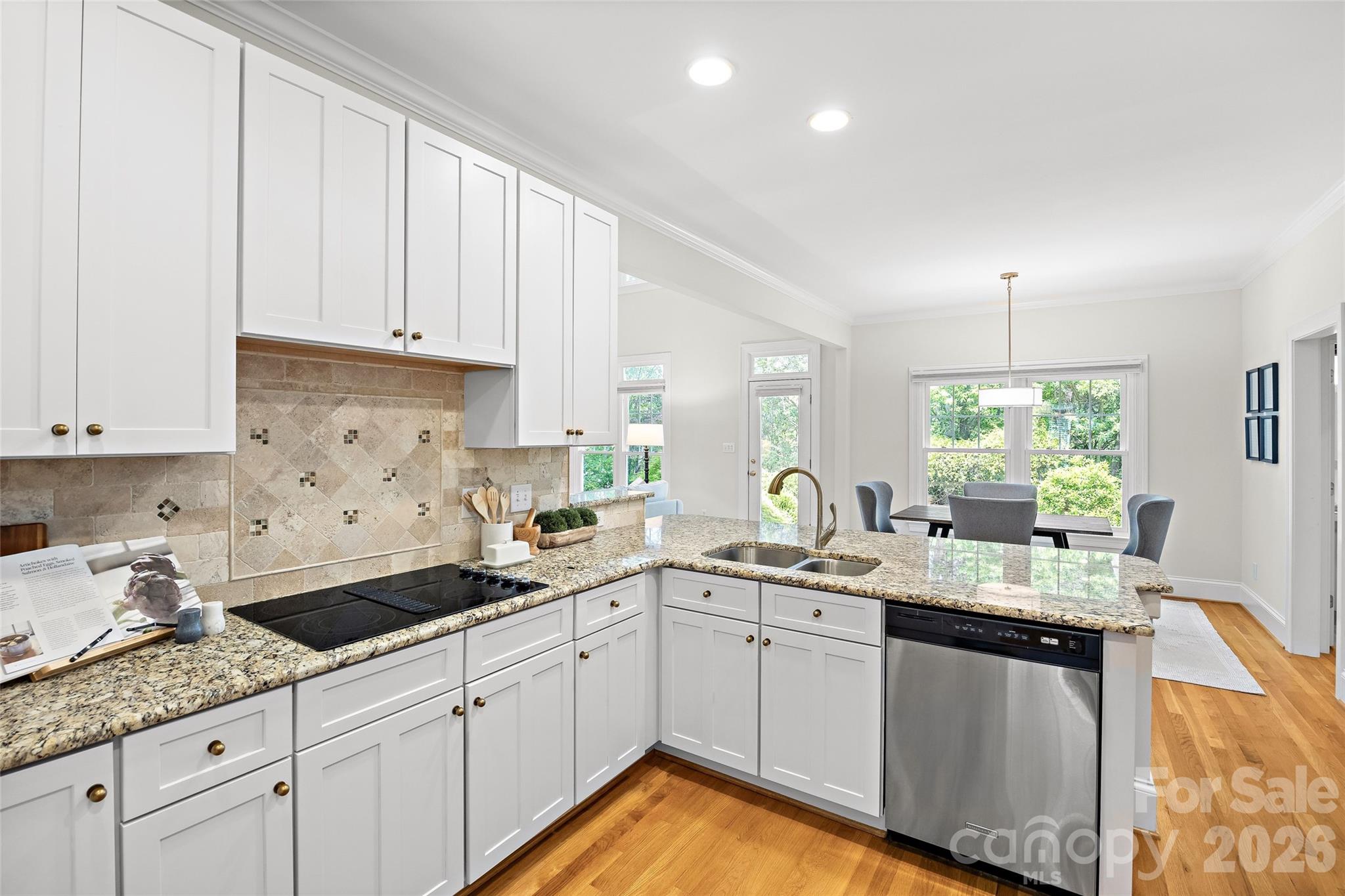 Green Knoll - Residential