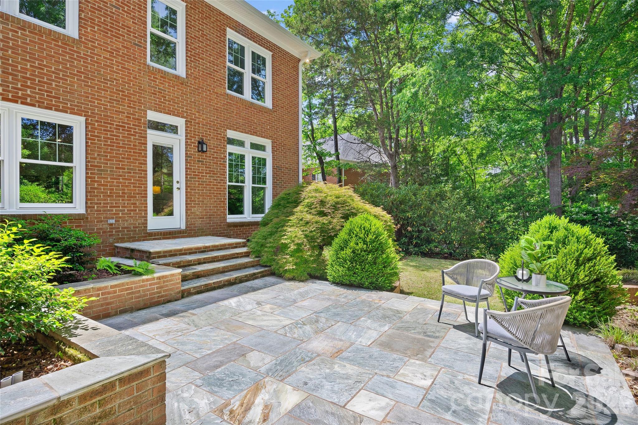 Green Knoll - Residential