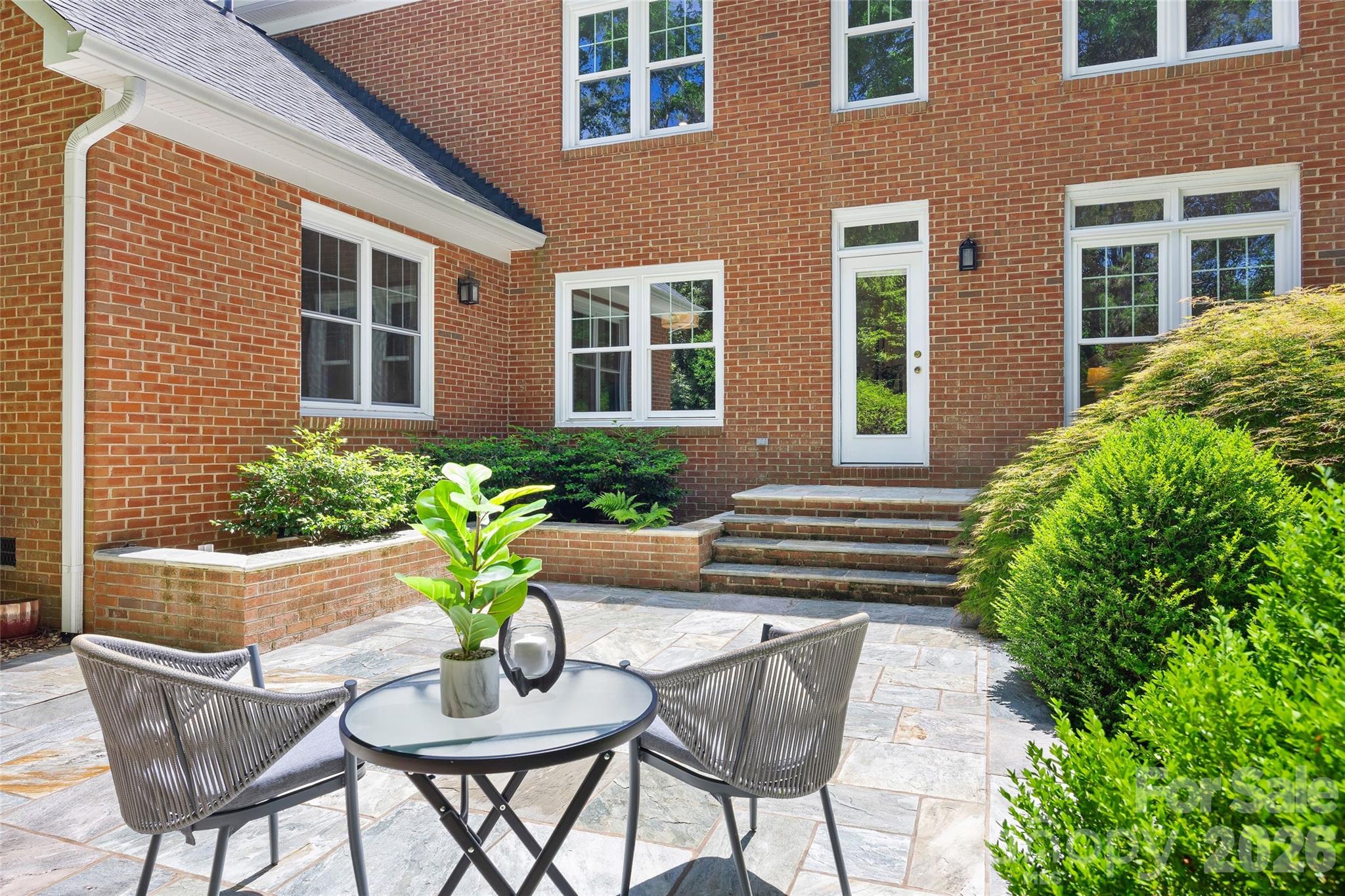 Green Knoll - Residential