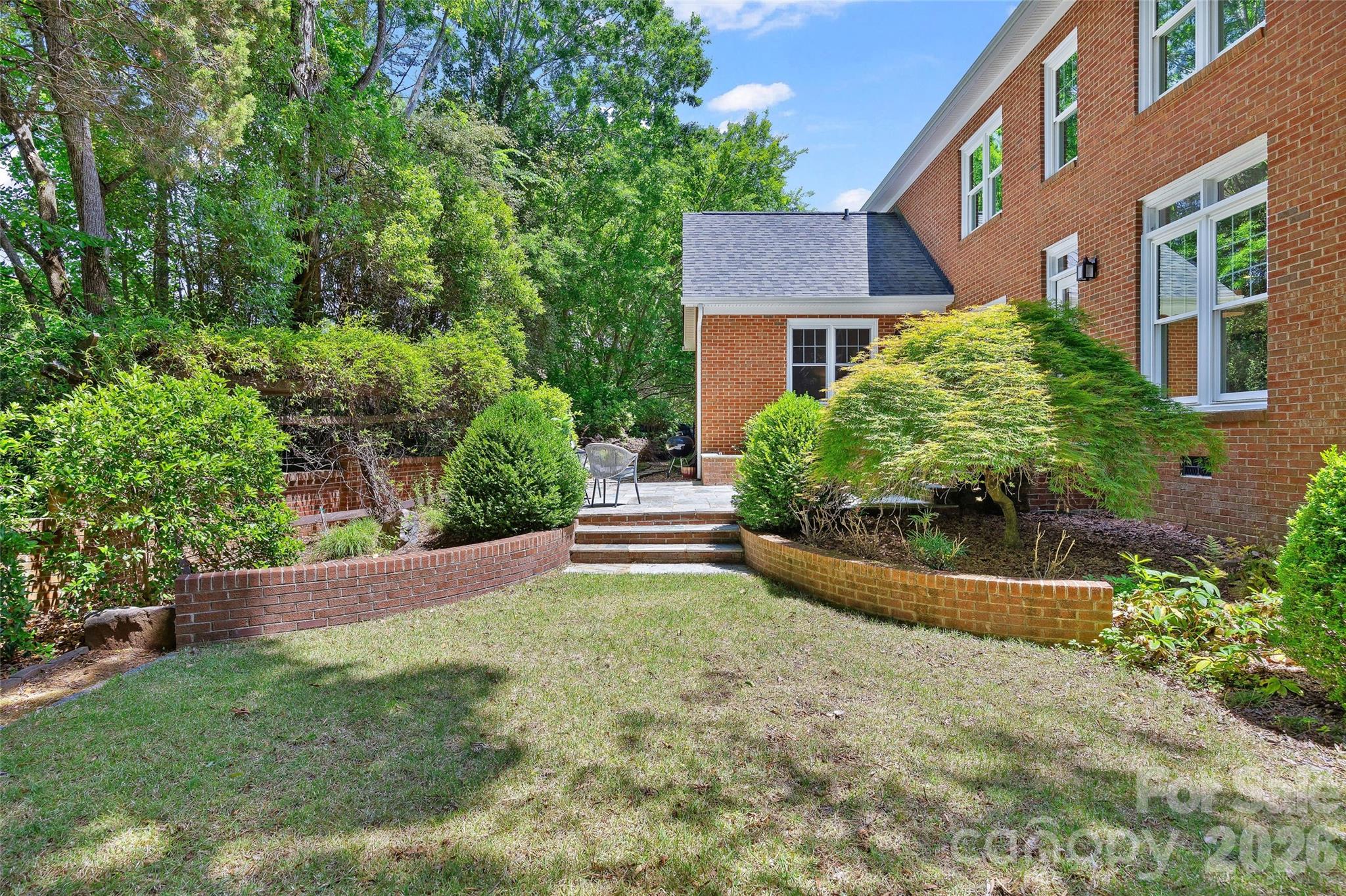 Green Knoll - Residential