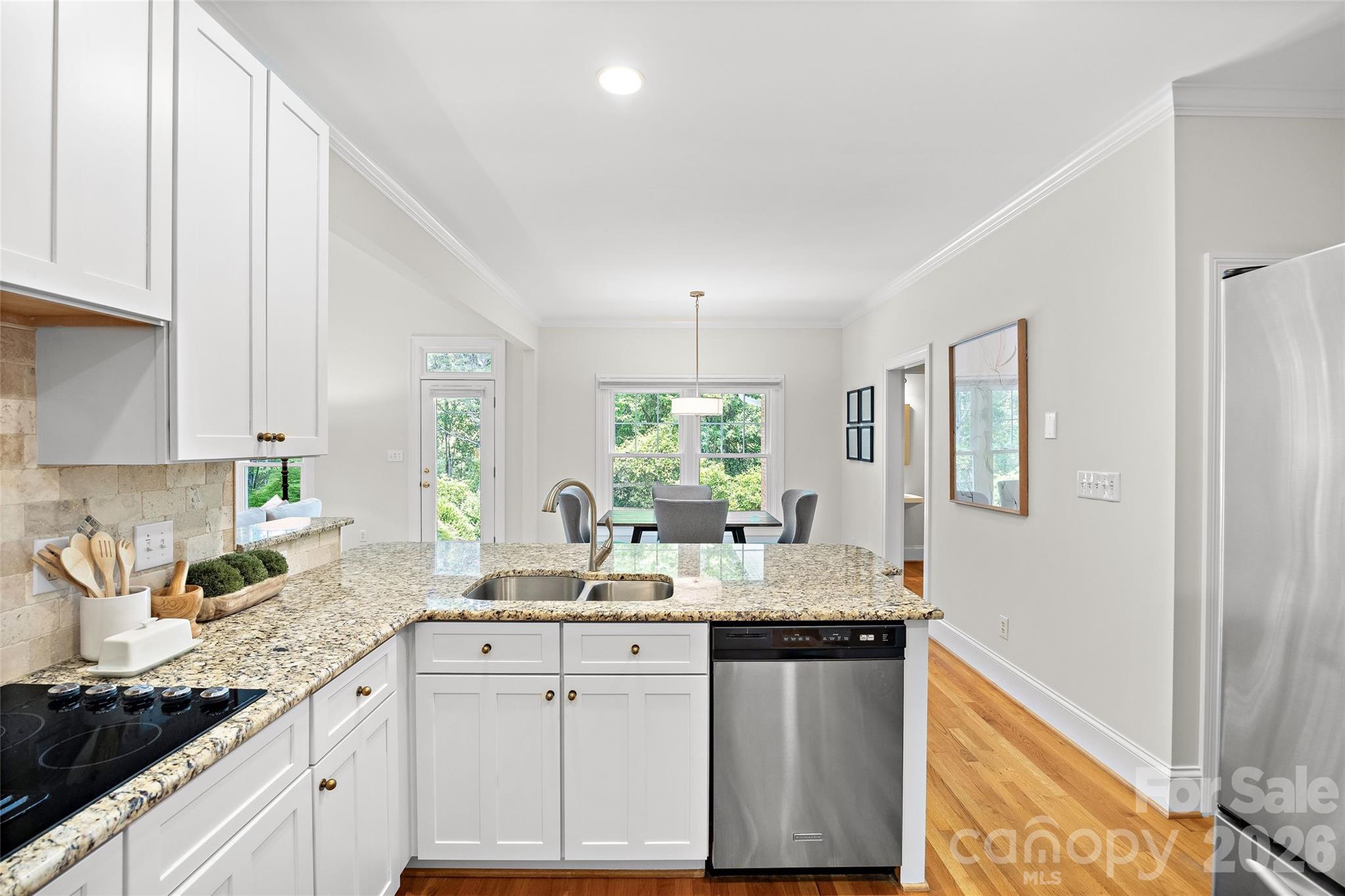 Green Knoll - Residential
