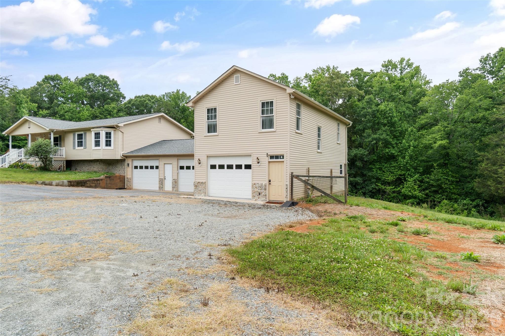 229 Oakridge Road