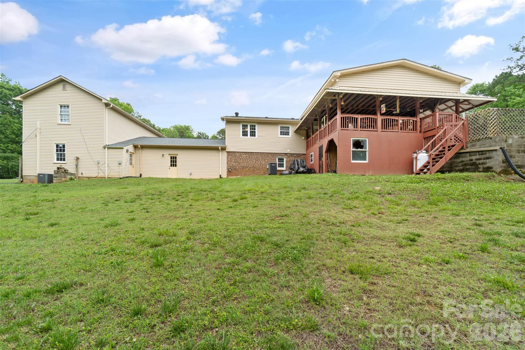 229 Oakridge Road