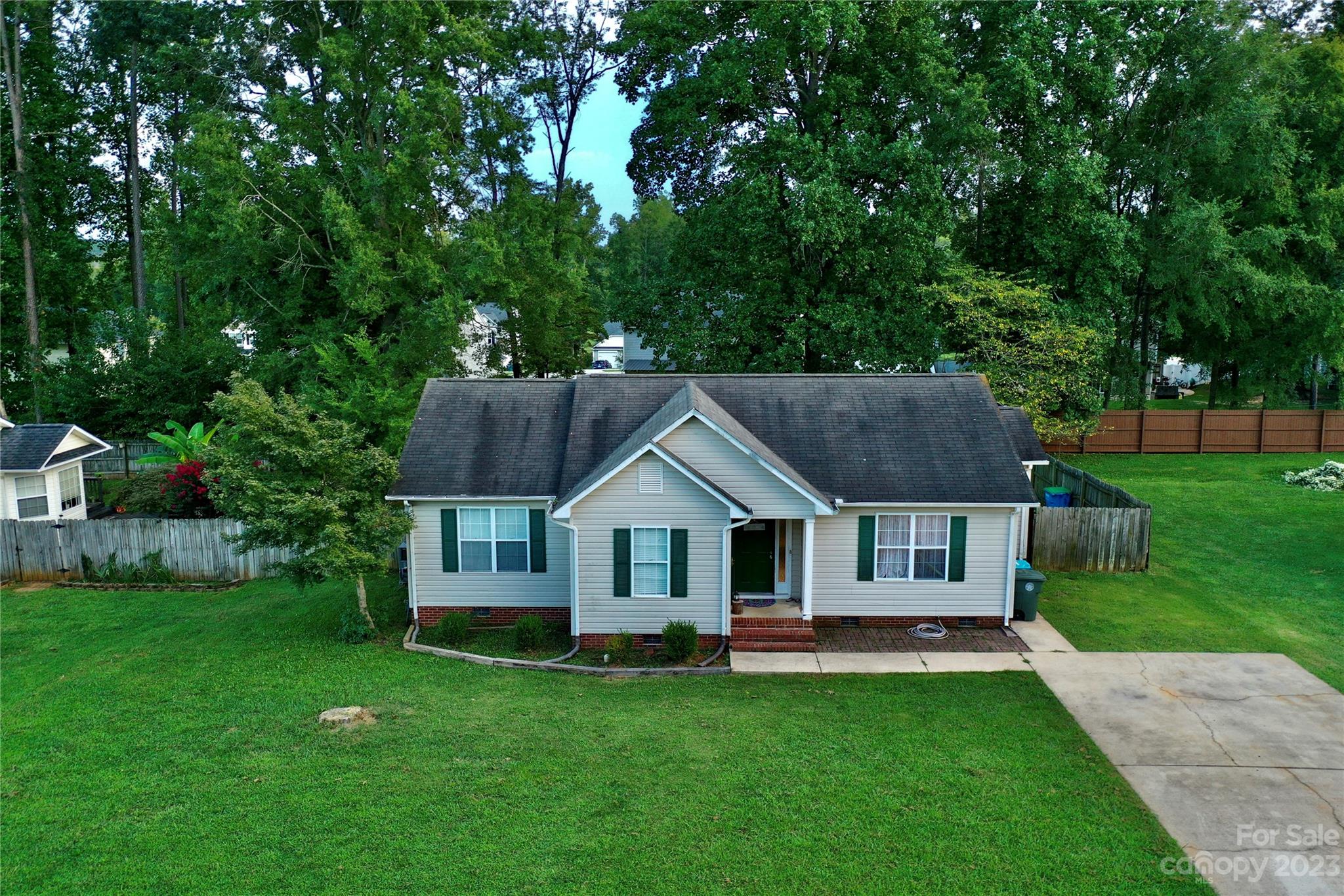 Brentwood Place - Residential