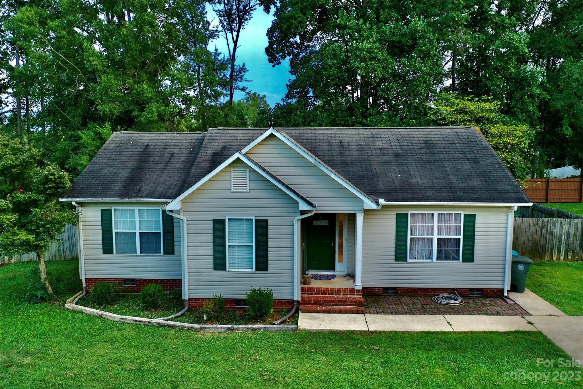 Brentwood Place - Residential