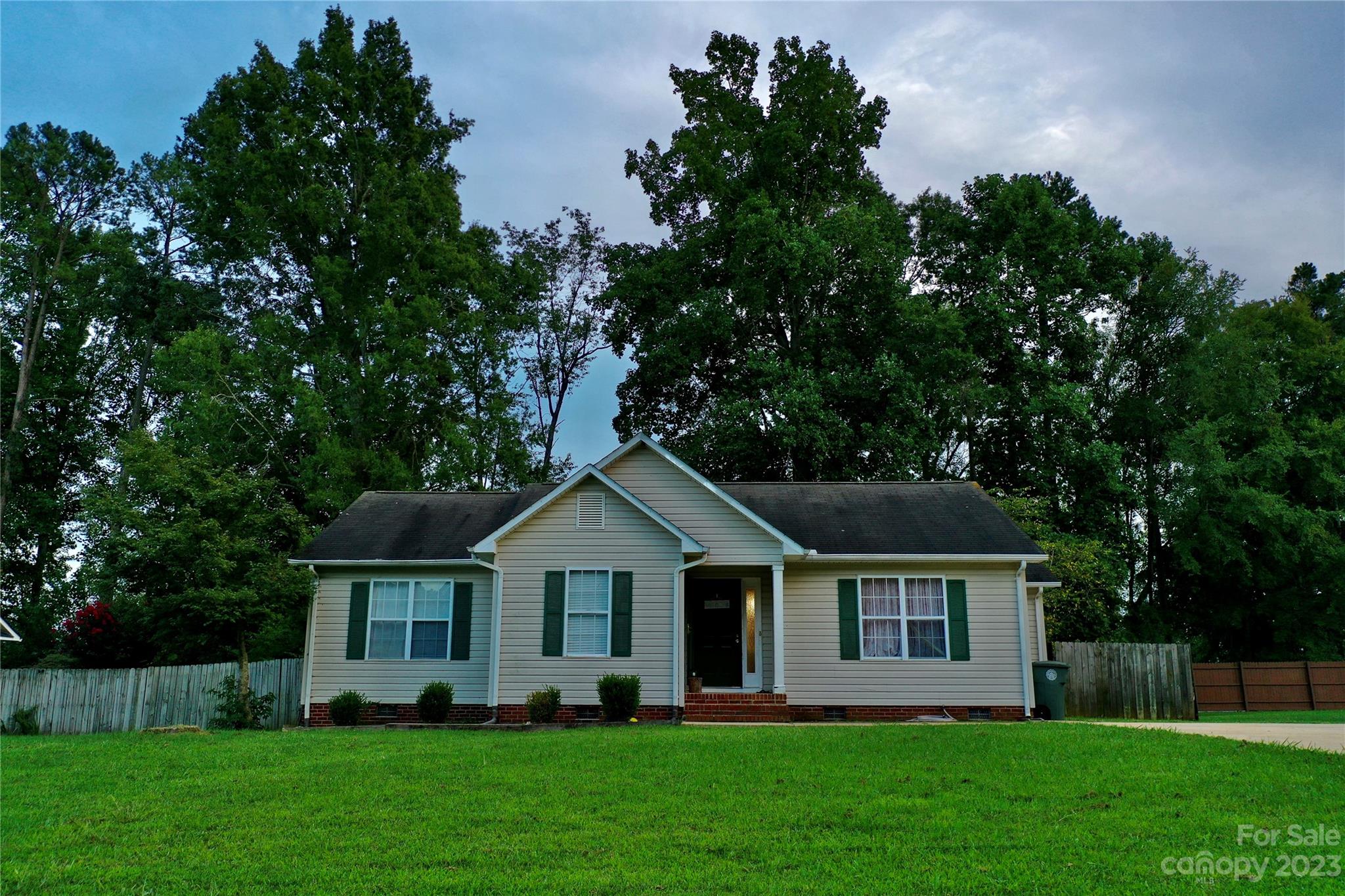 Brentwood Place - Residential