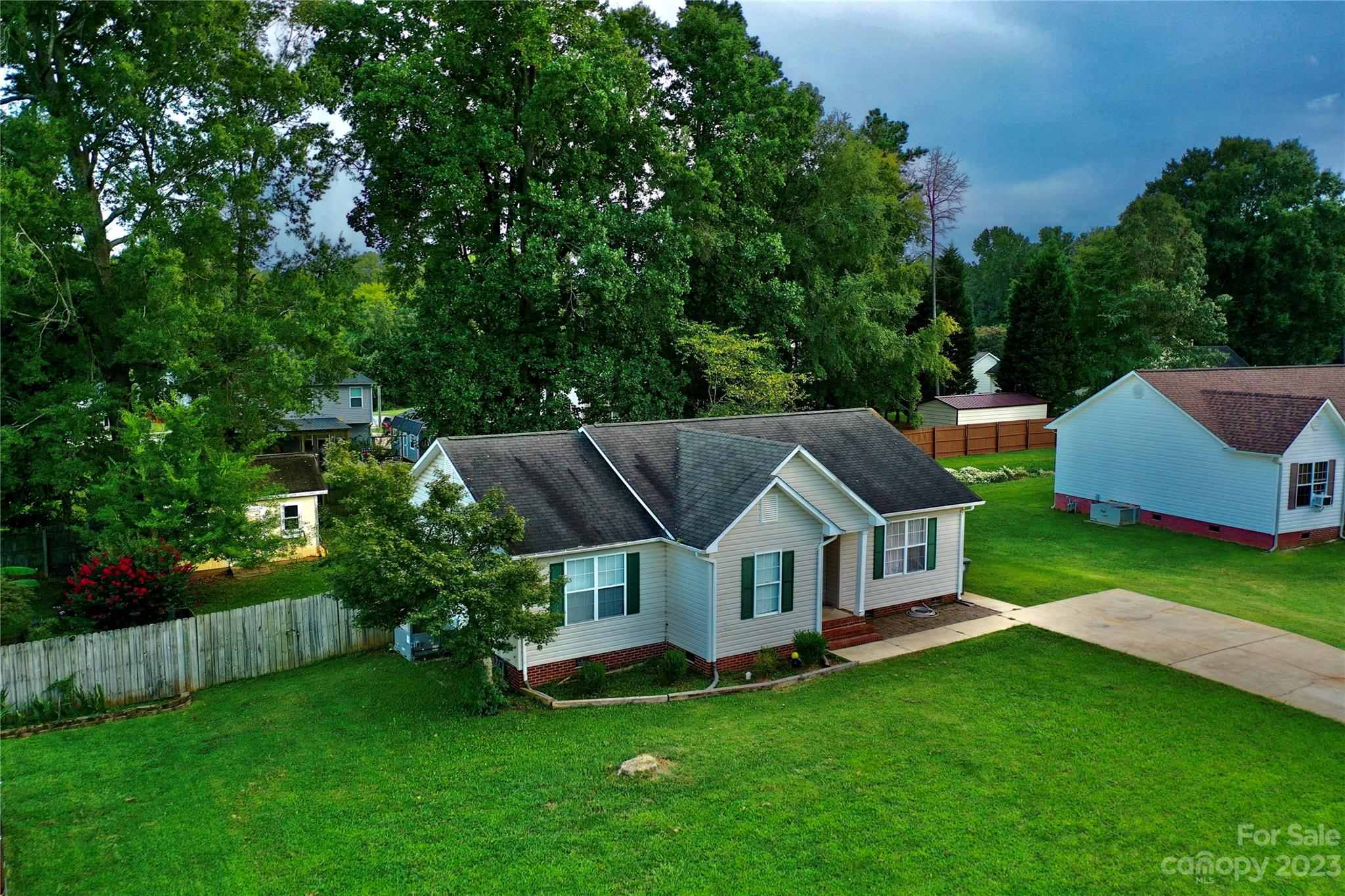 Brentwood Place - Residential