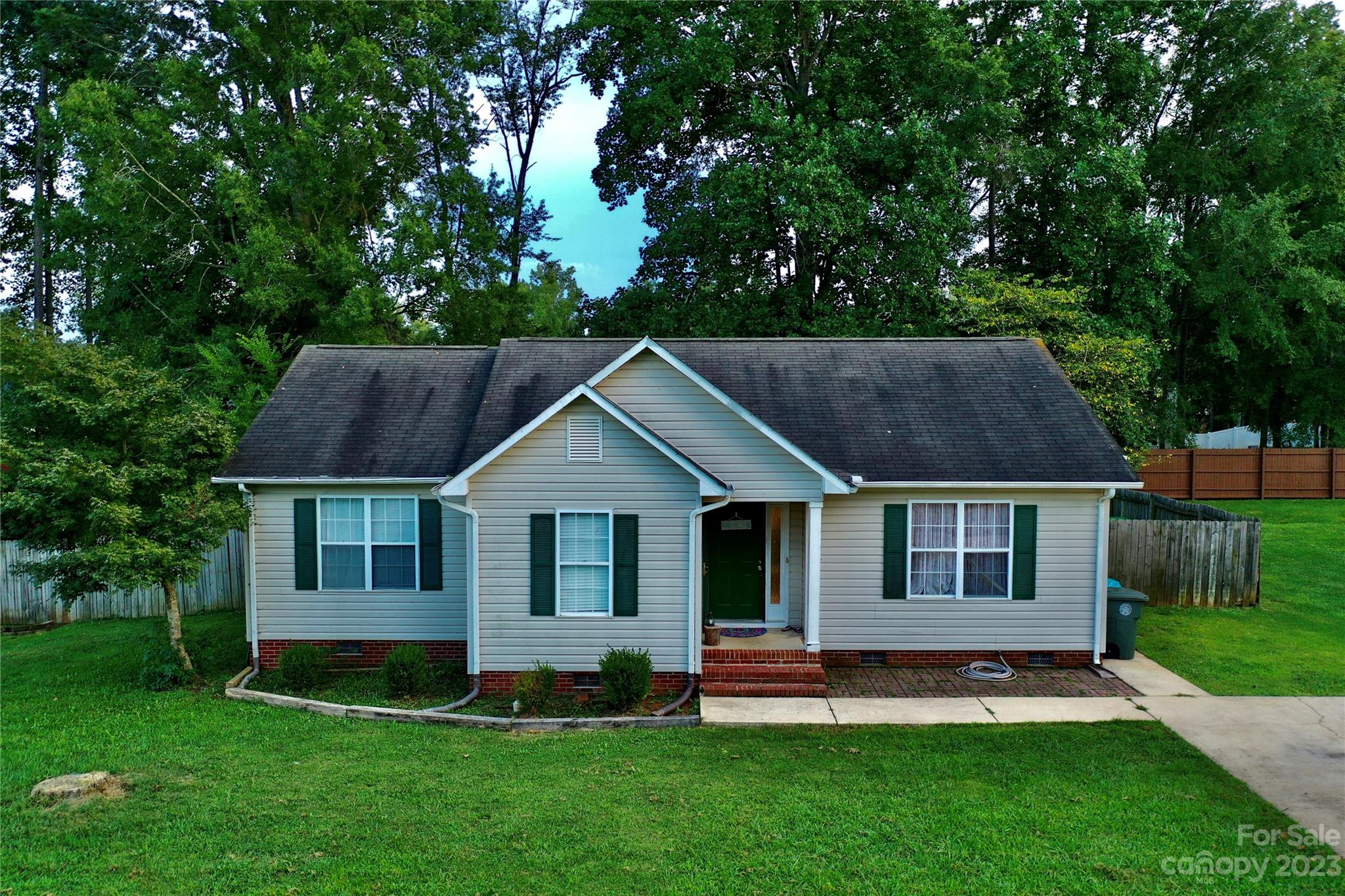 Brentwood Place - Residential