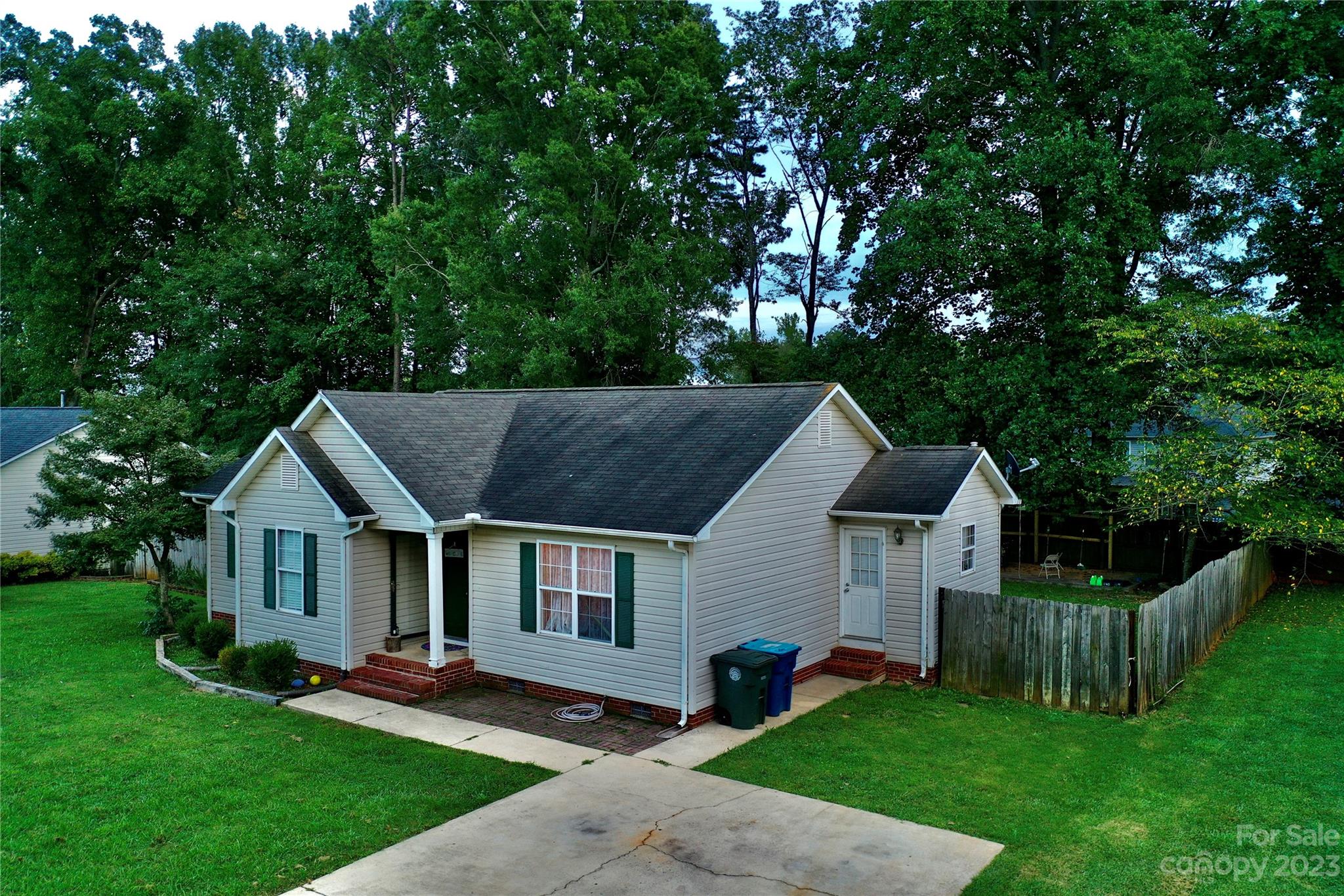 Brentwood Place - Residential