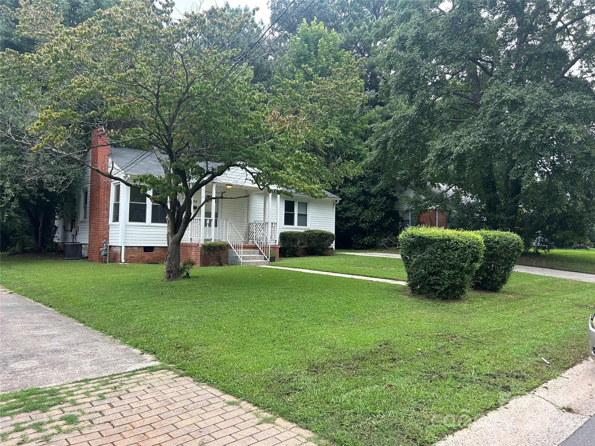 1004 Druid Circle