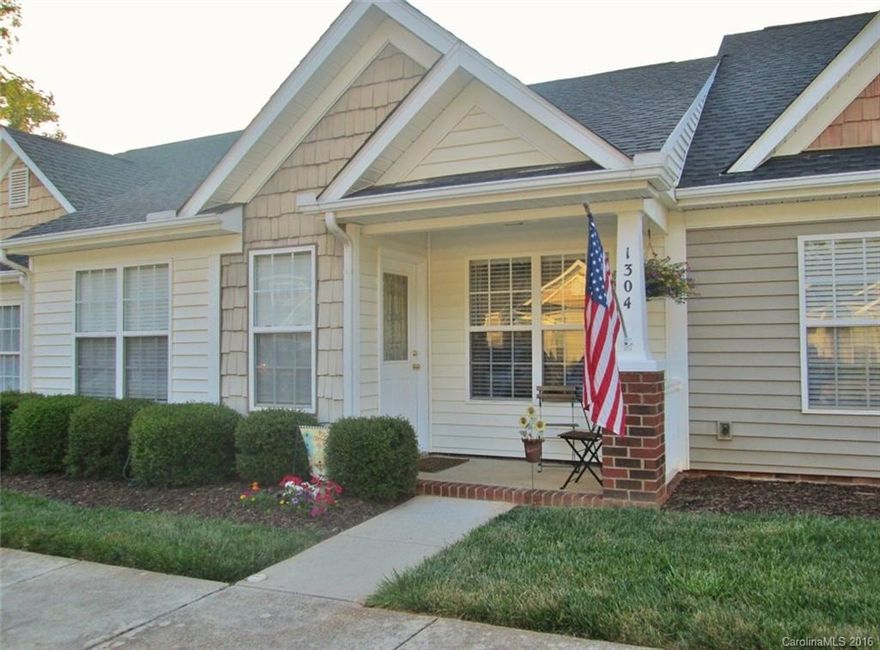 Condo in superb condition. Open floor plan. Very nice, private/enclosed patio. Community pool. Prime location.