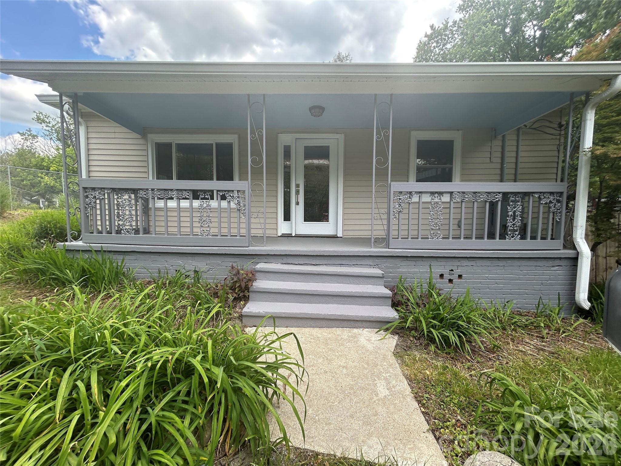 Photo 1 of 44 — 12 Penley Avenue, Asheville, NC 28804