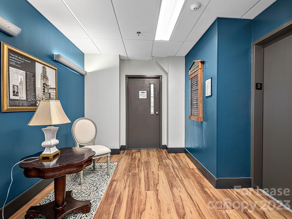 22 S Pack Square 404