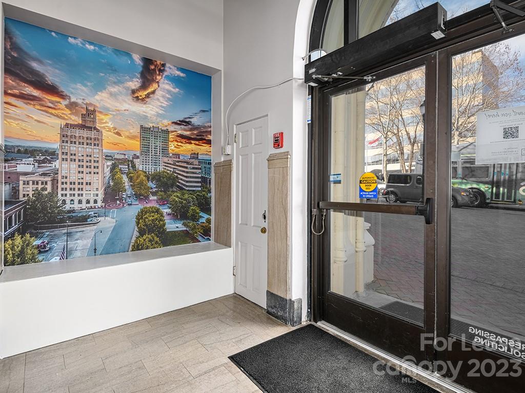 22 S Pack Square 404