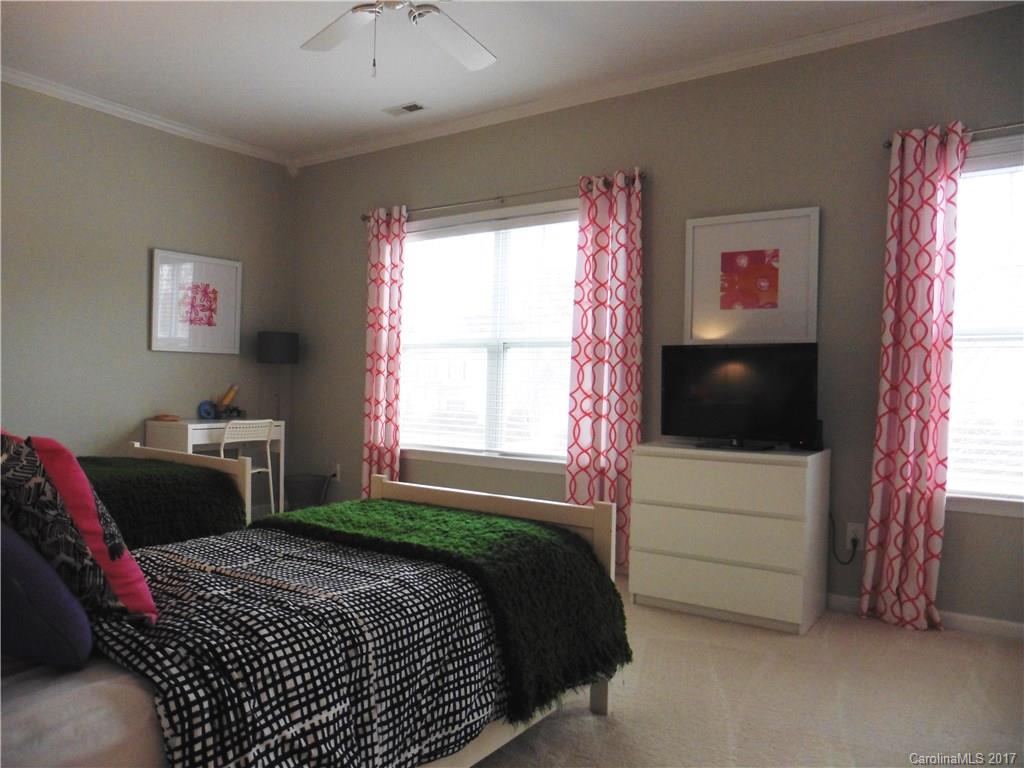 Oakhurst - Residential