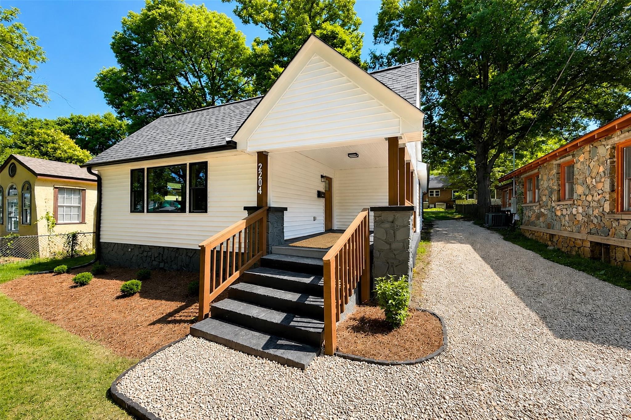 2204 Rozzelles Ferry Road