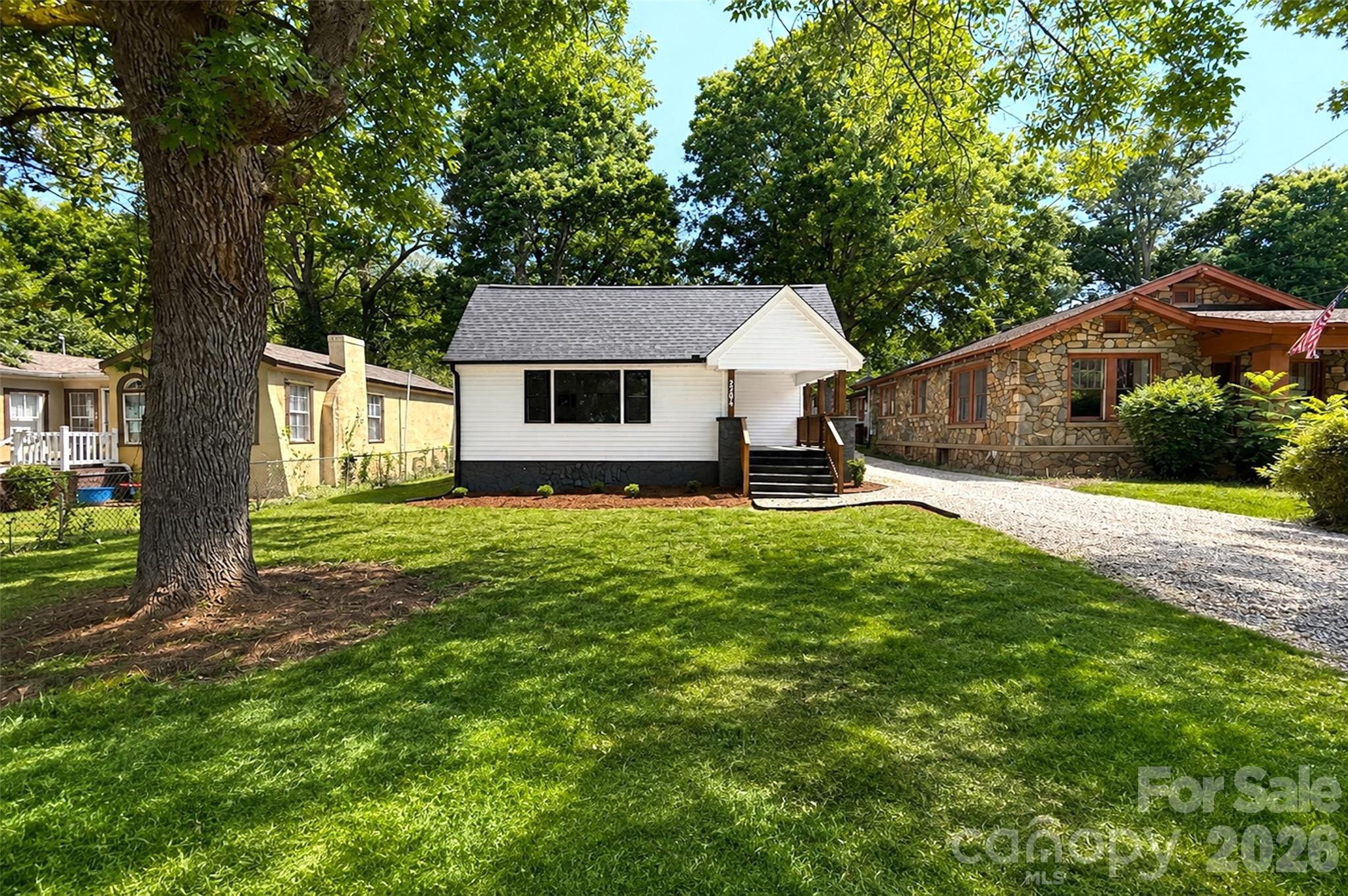 2204 Rozzelles Ferry Road