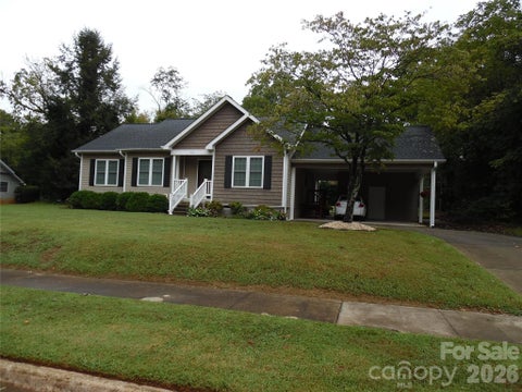 Photo of 216 W 7th Street, Newton, NC 28658 (MLS # 4427905)