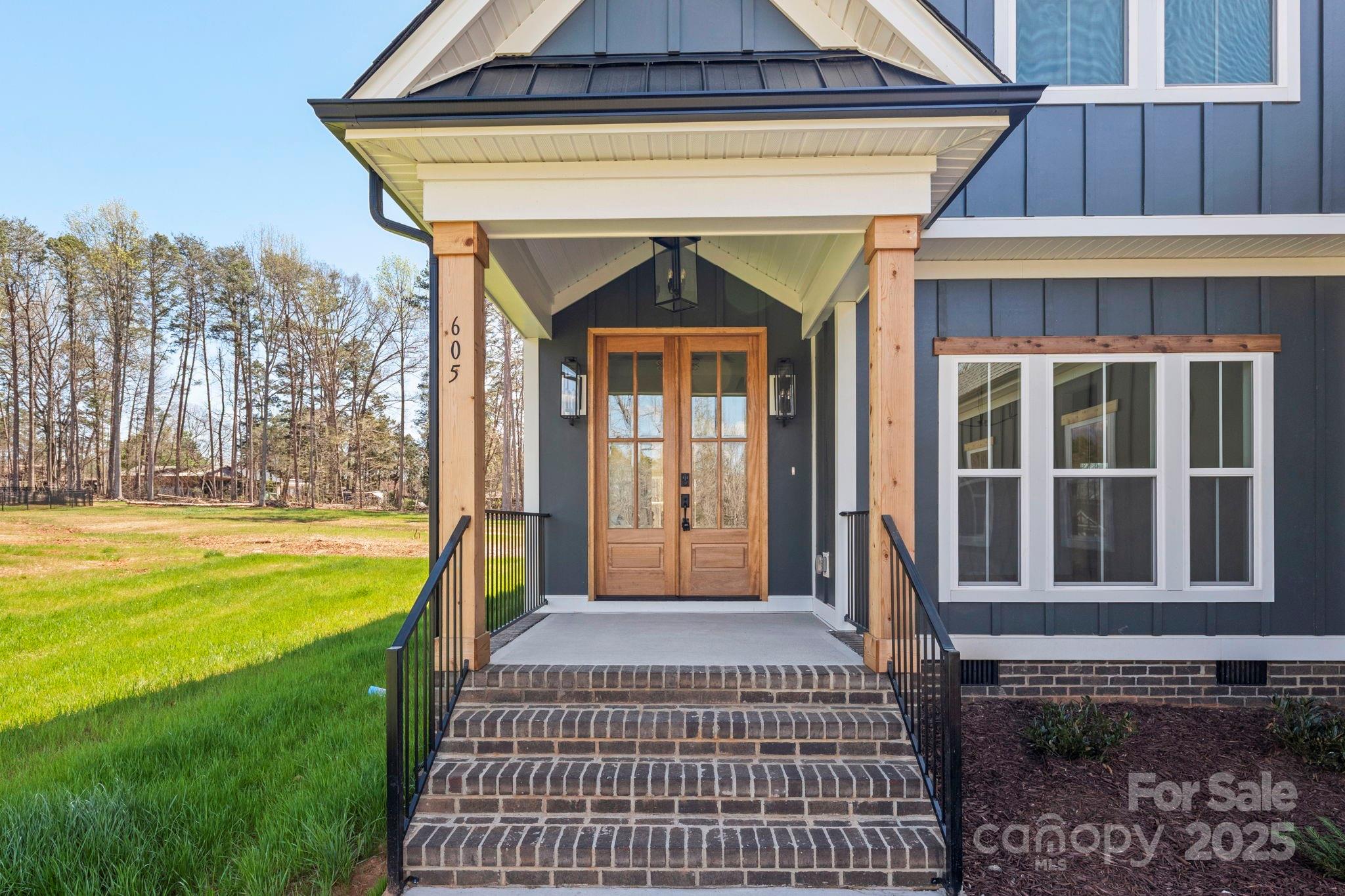 605 Arrow Point Lane