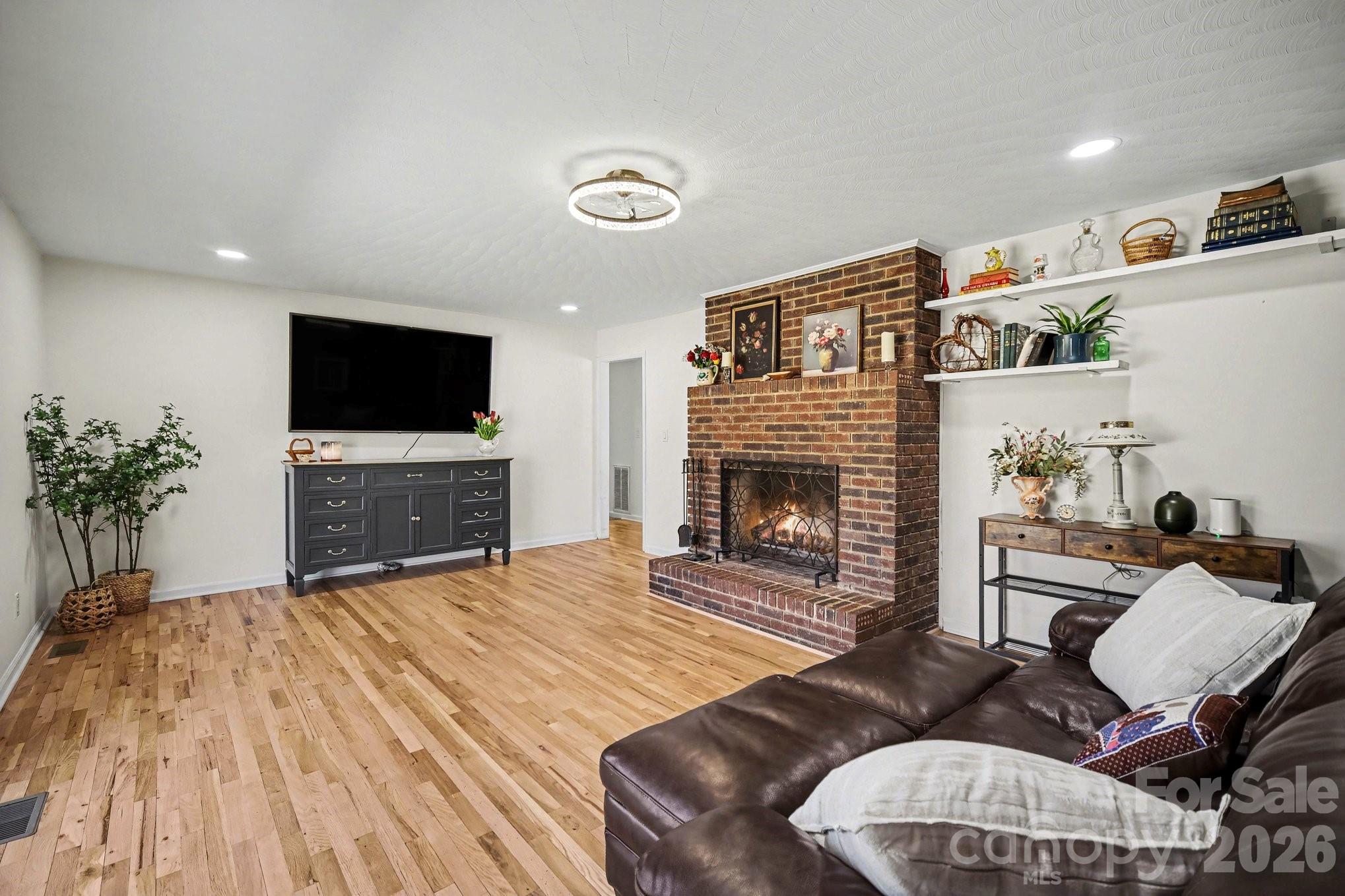 Woodland Oaks - Residential