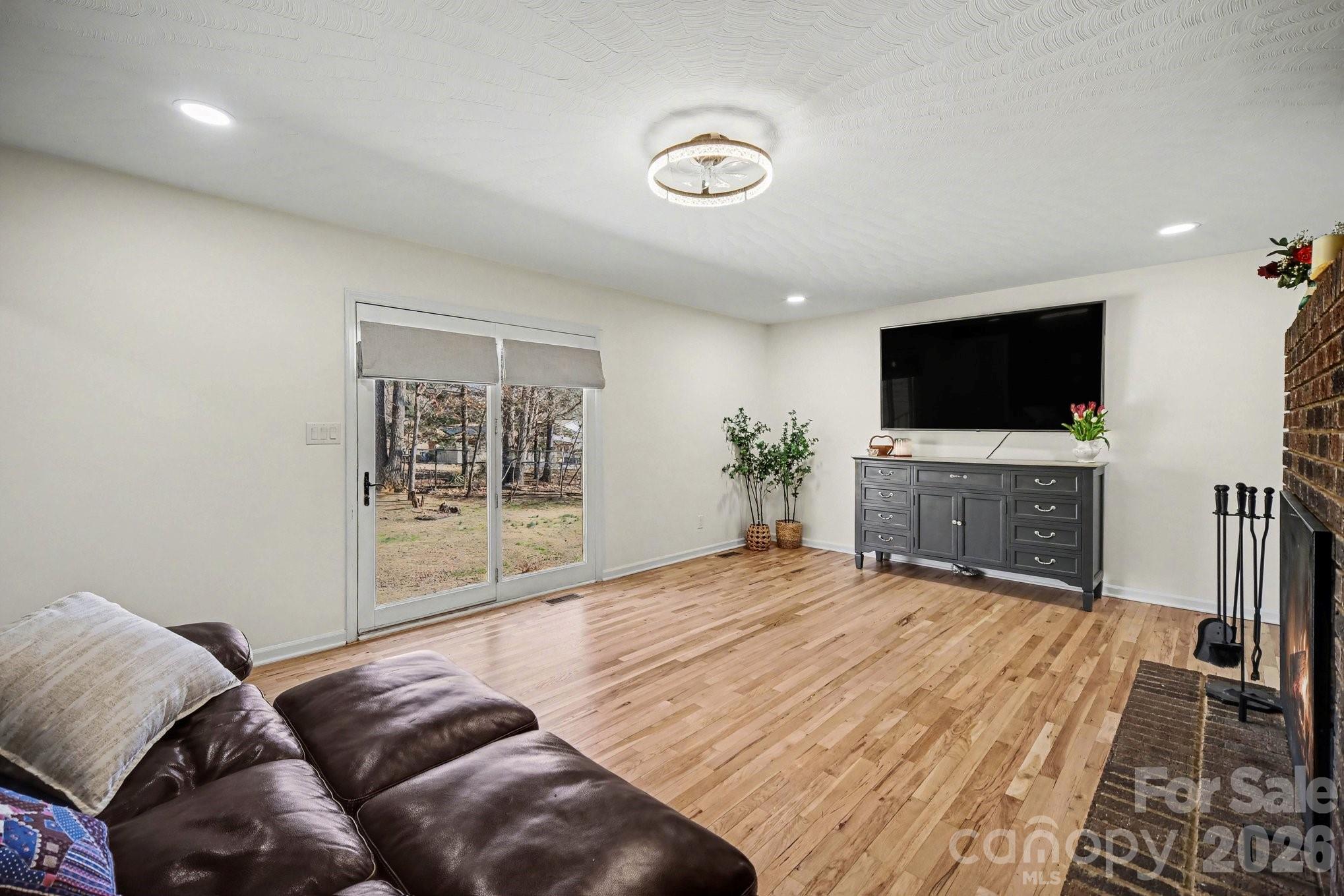 1140 Knollwood Drive