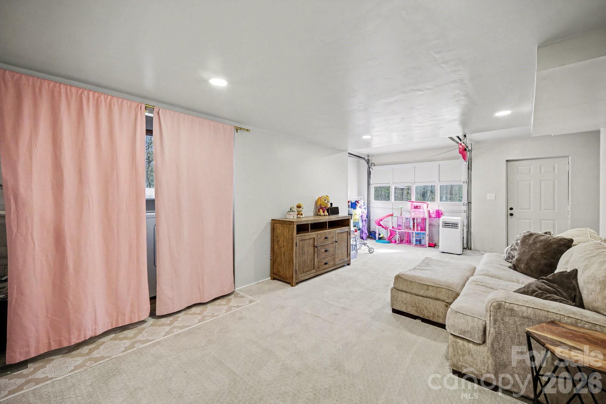 Woodland Oaks - Residential