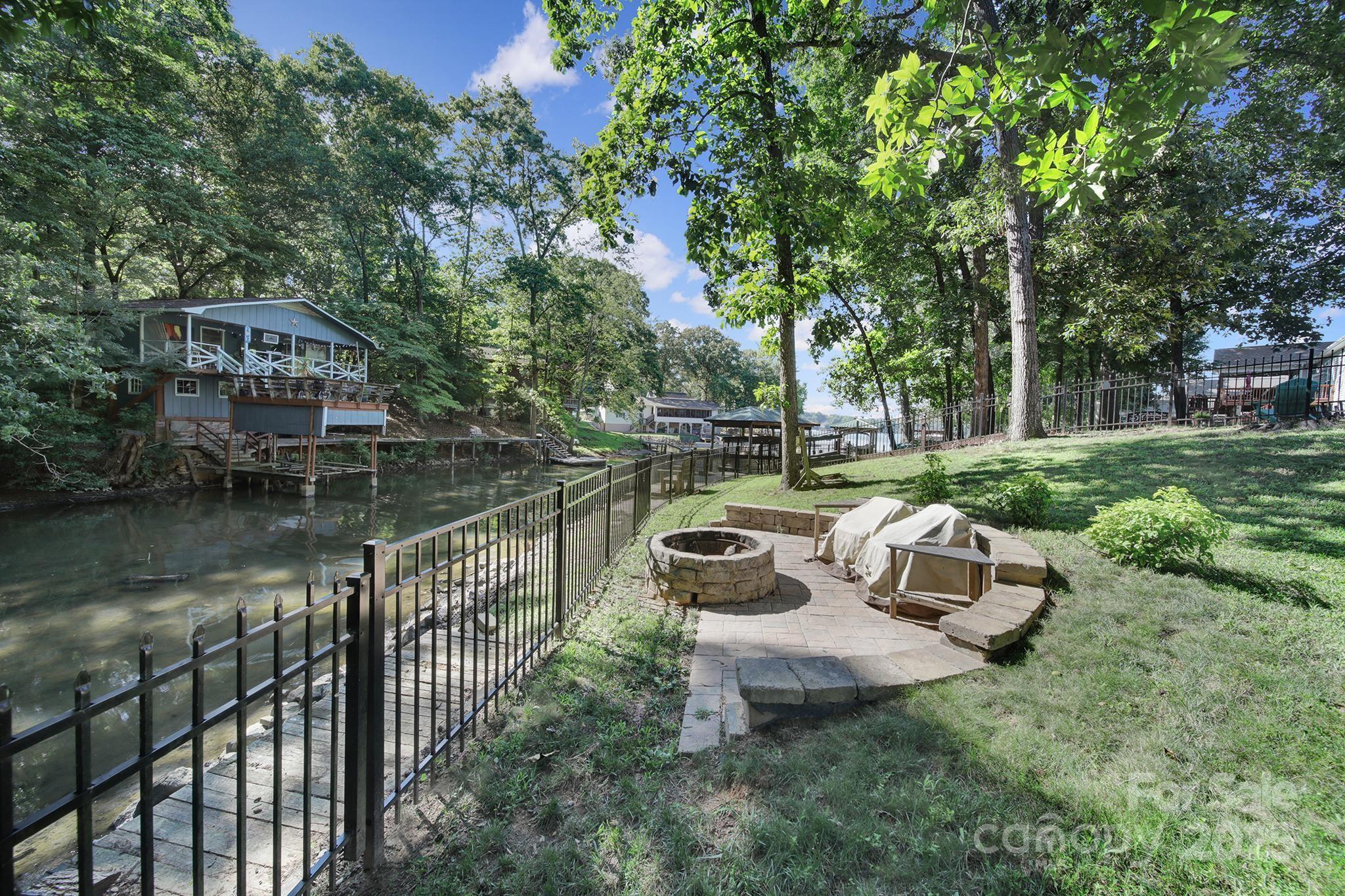 Sunset Point - Residential