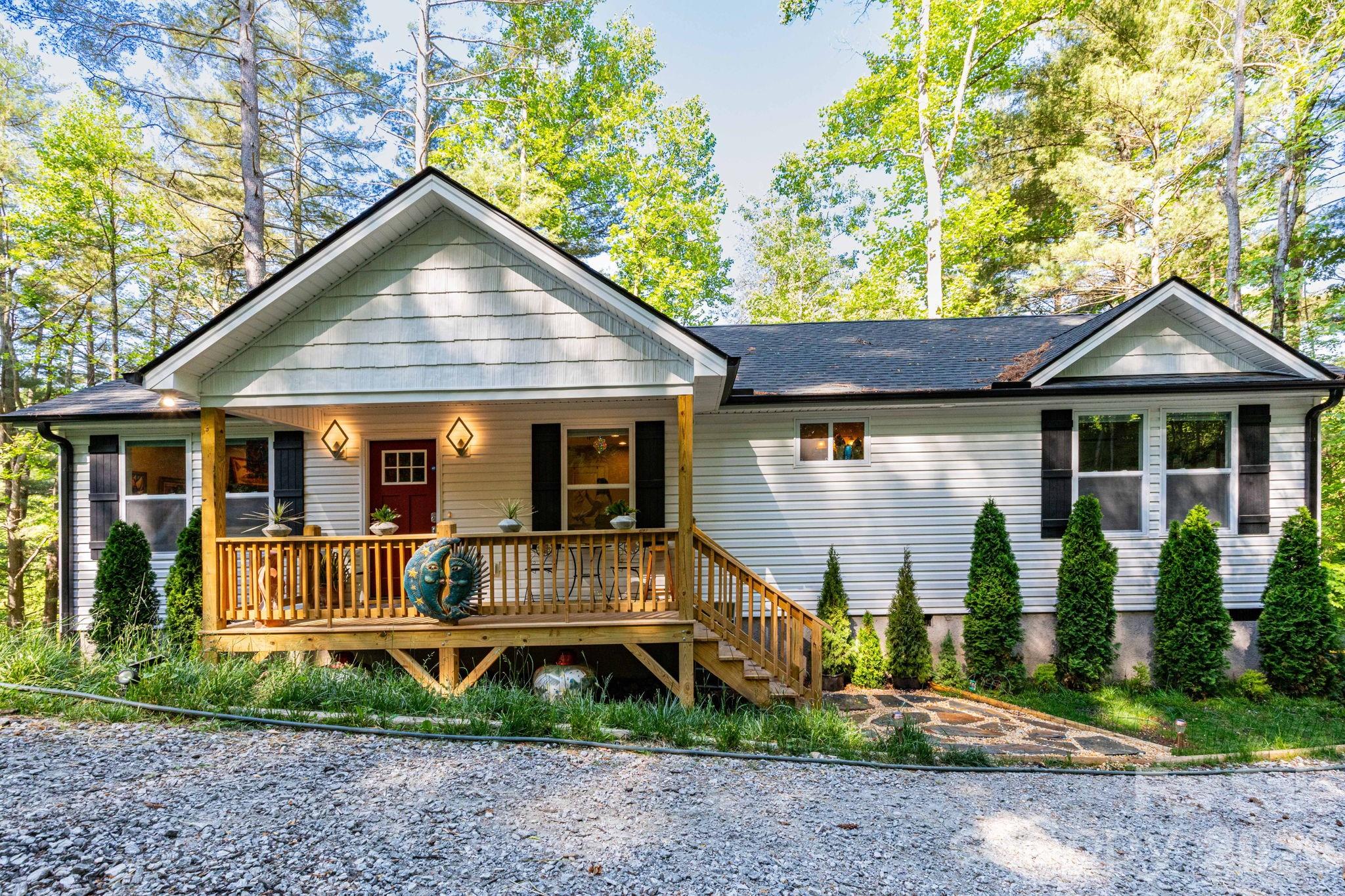 30 Edmond Woods Place