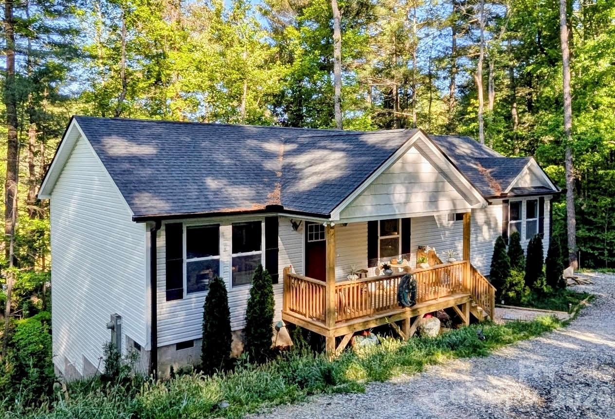 30 Edmond Woods Place