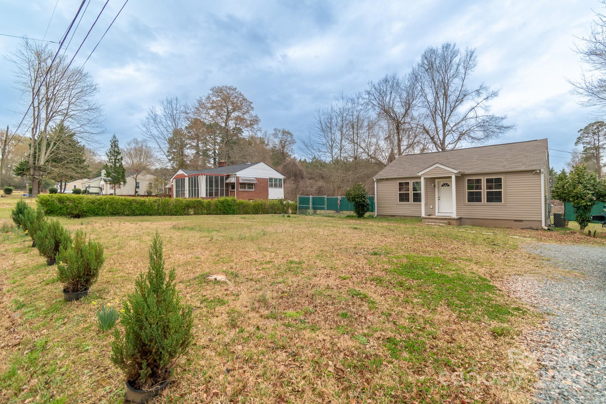 1216 Center Street