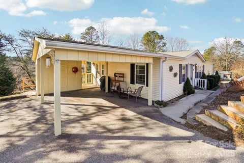 204 Cranbrook Circle Hendersonville NC 28792