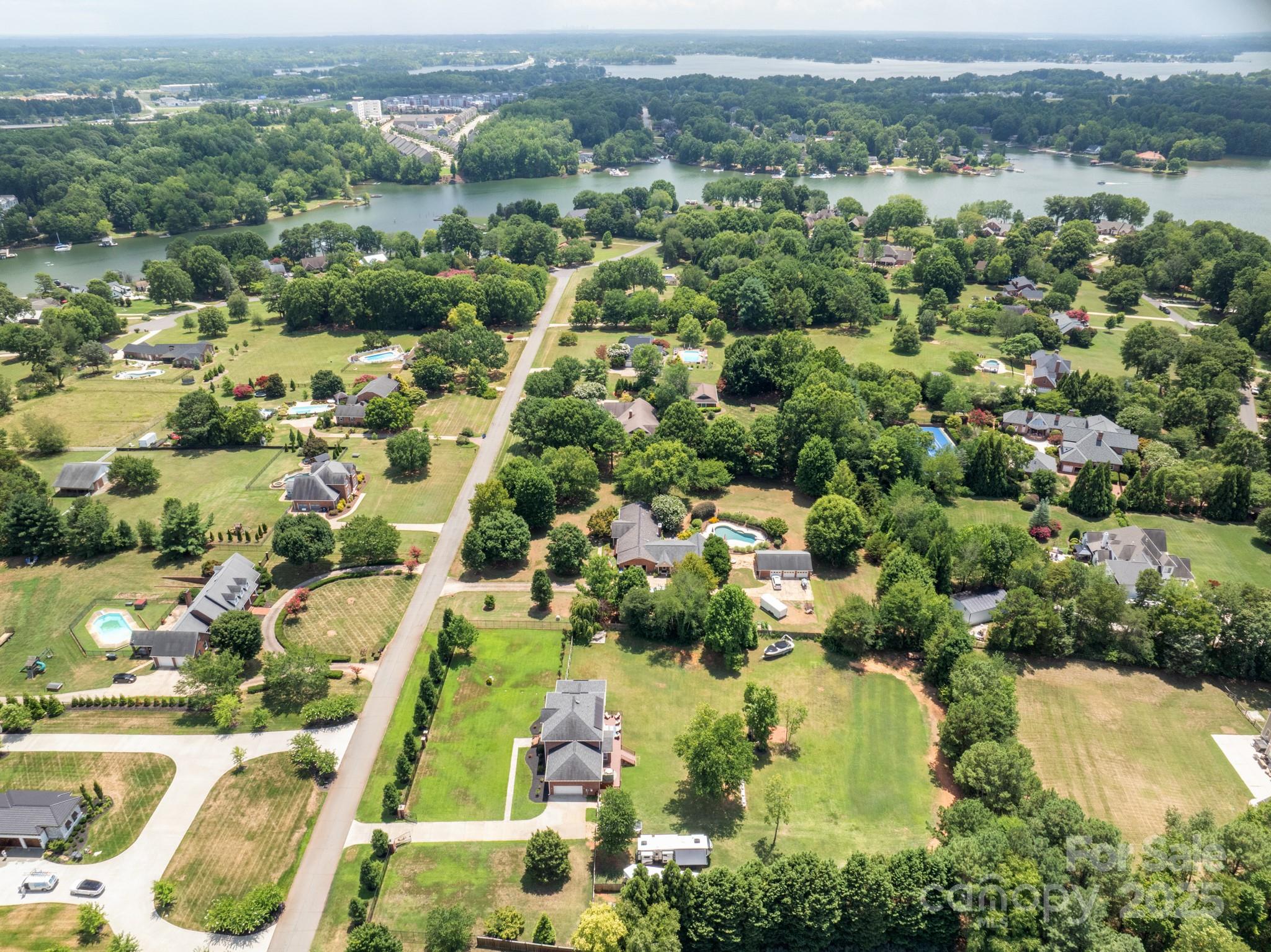 Queens Cove - Residential