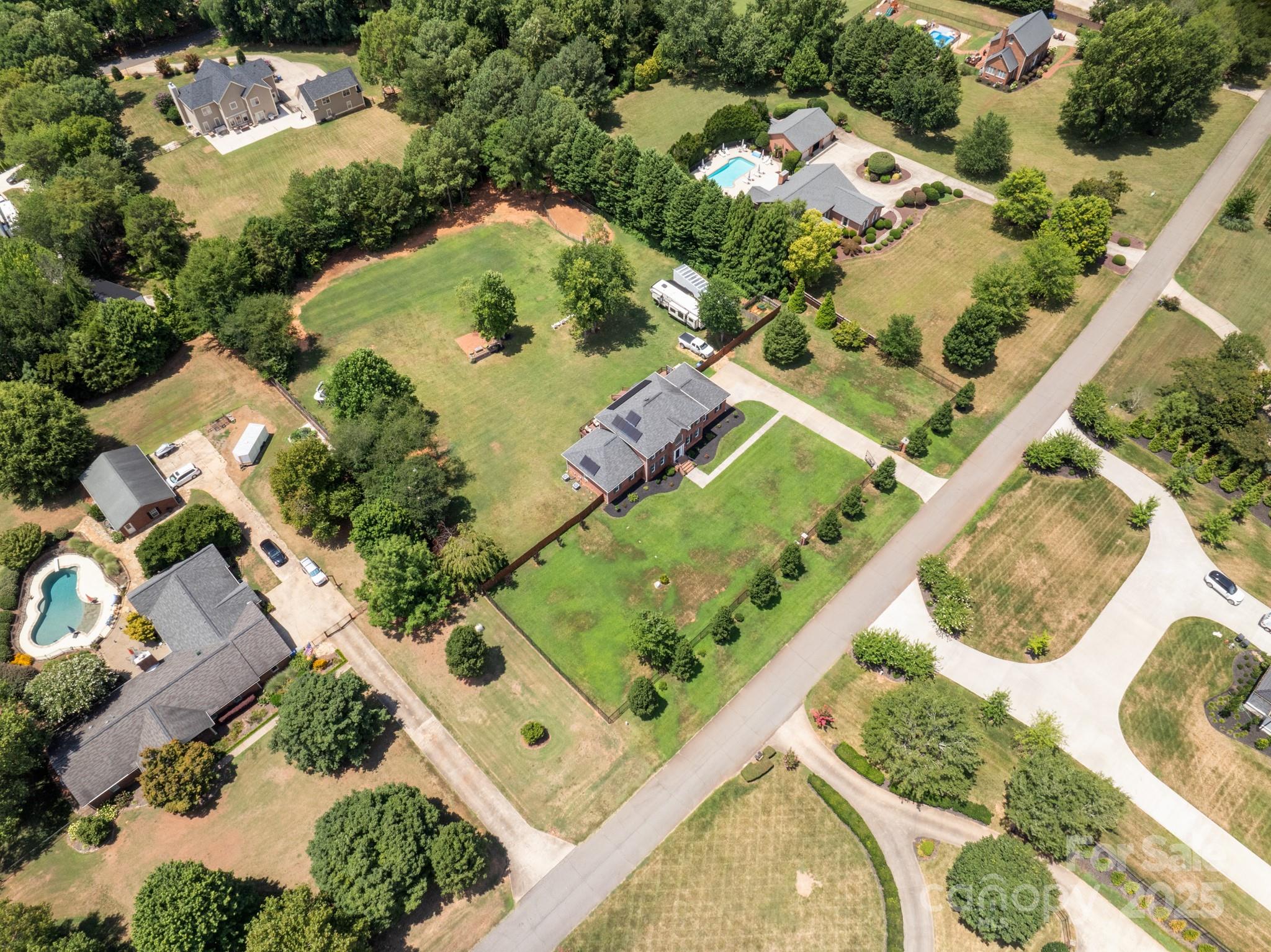 Queens Cove - Residential