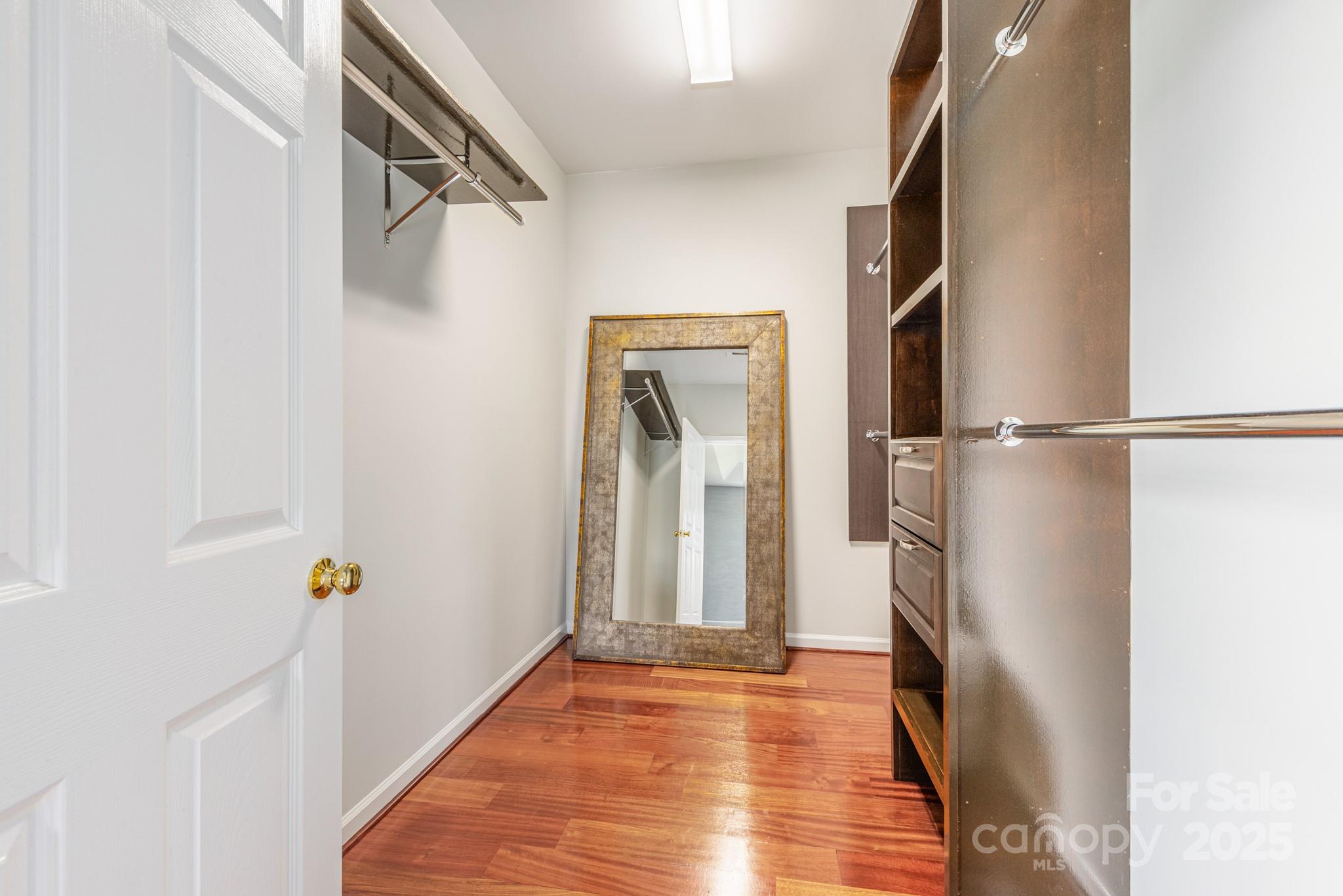 Queens Cove - Residential