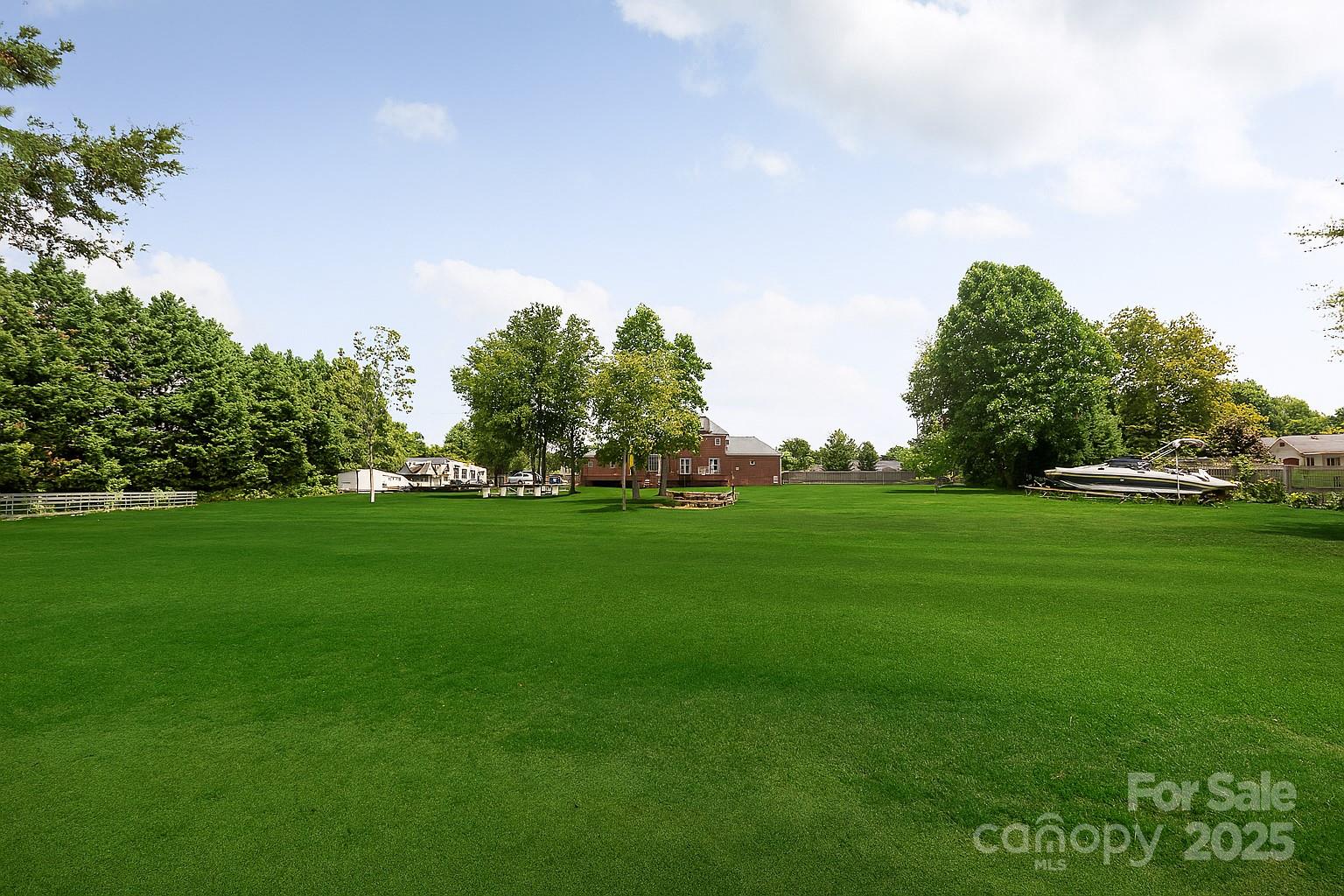 Queens Cove - Residential